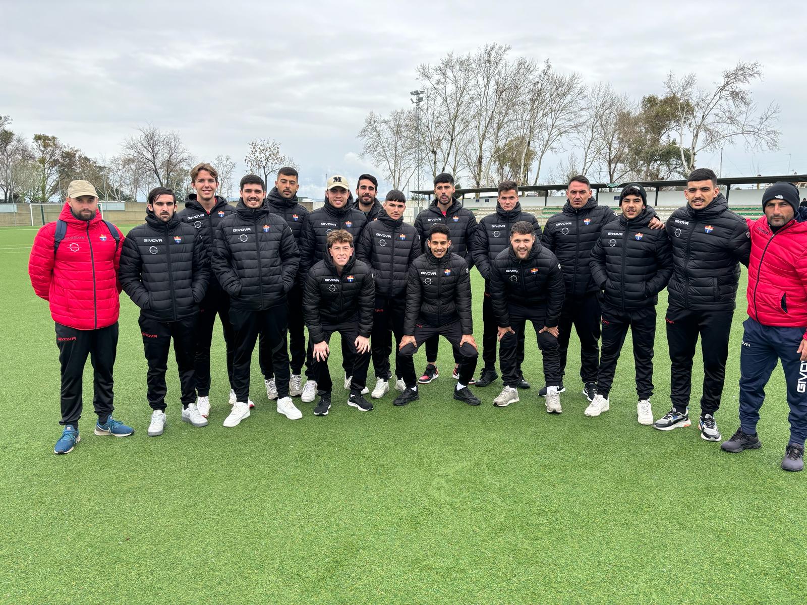 Los jugadores de la UD Tarifa, en Jédula