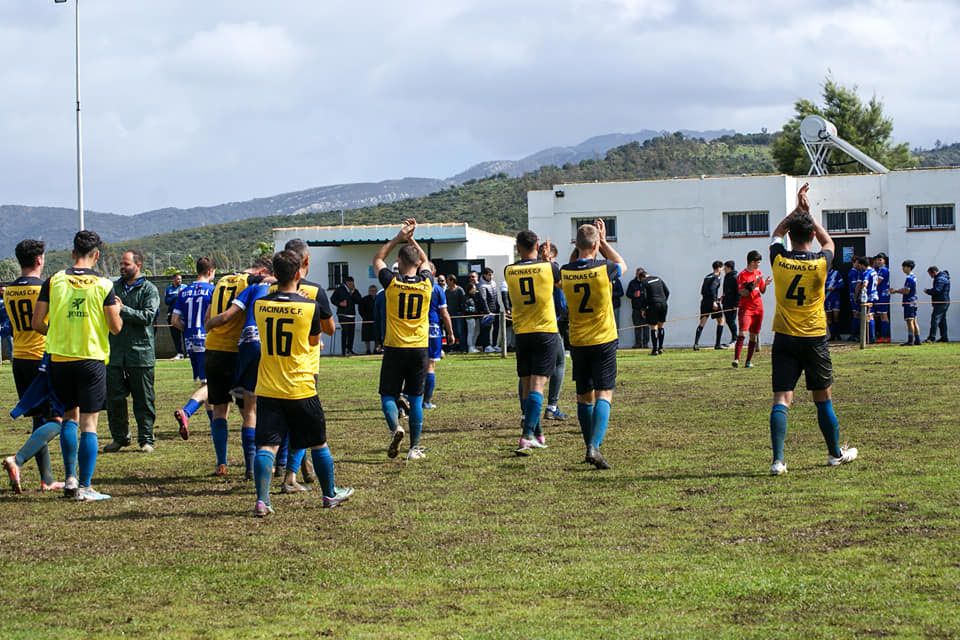 El Facinas CF logra ante el CD Rayo Alcalá su tercera victoria de la temporada (3-1)/Foto: EVA GUTIÉRREZ