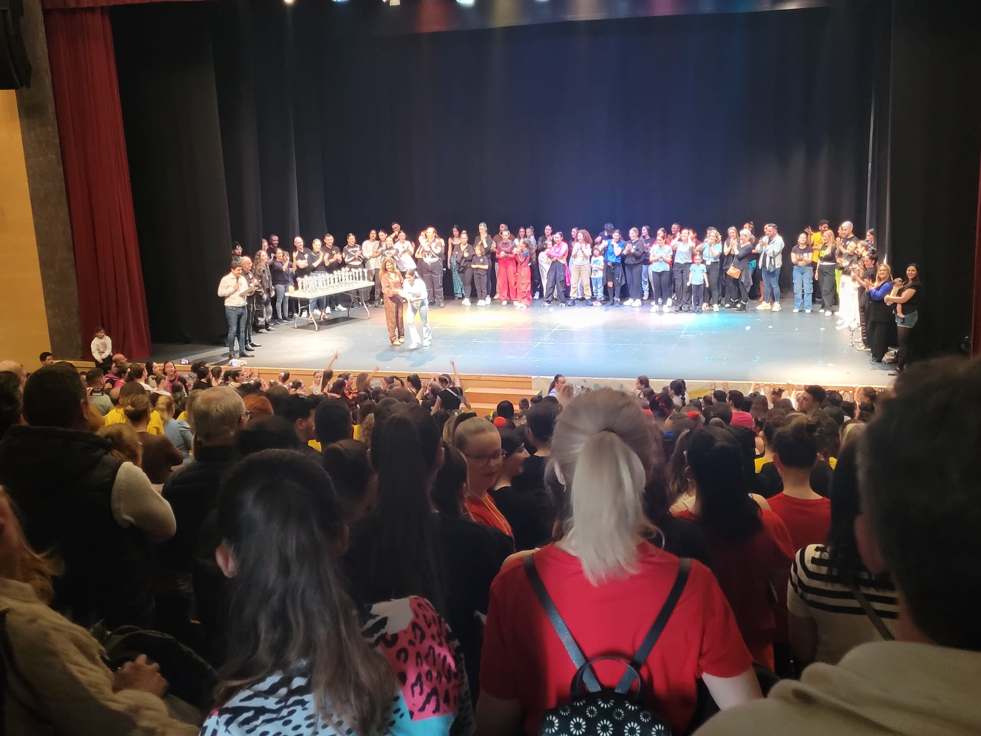 Nuevo éxito del VII Concurso de Baile Ciudad de La Línea que reúne a más de 4.000 personas.