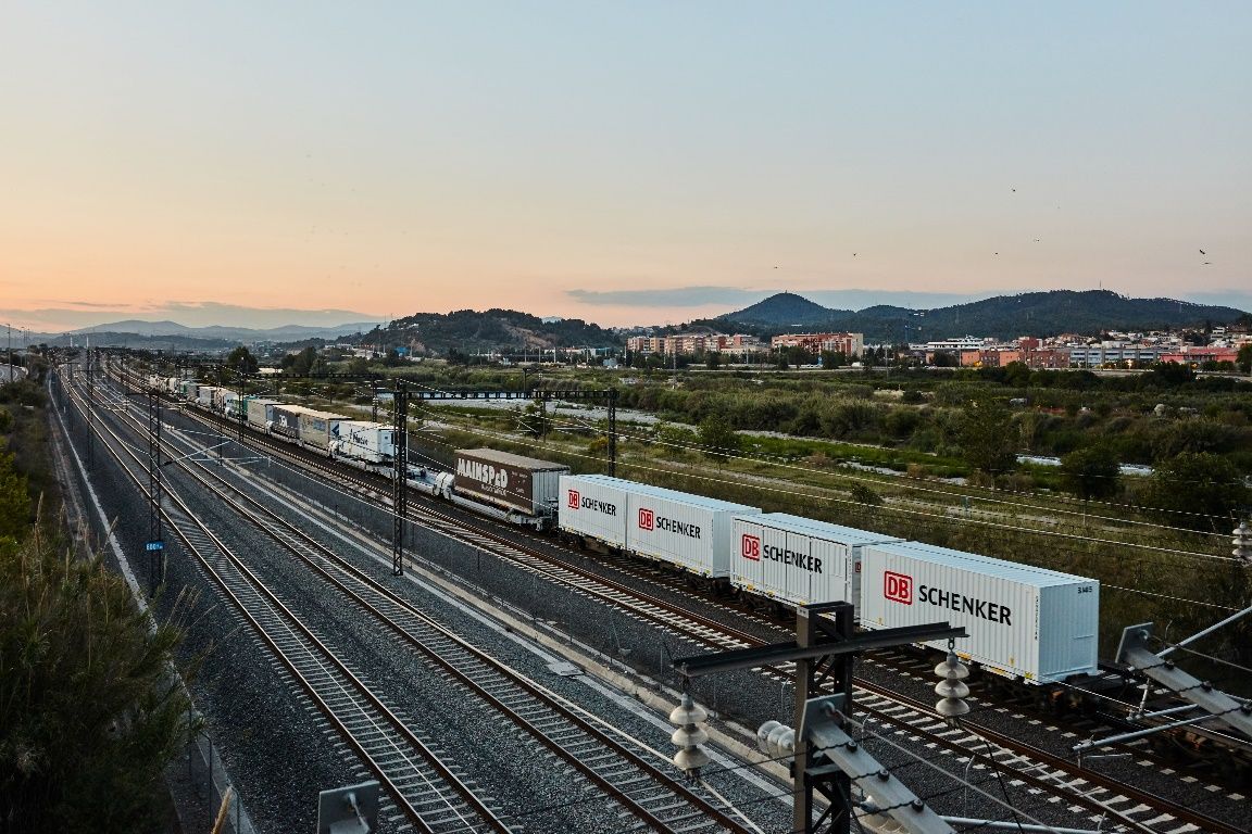 Transportes arranca un plan de 468 millones para la Autopista Ferroviaria entre Algeciras y Zaragoza.