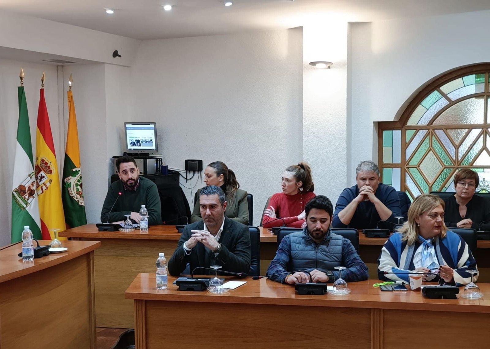 Concejales del PSOE y del PP, durante un pleno.