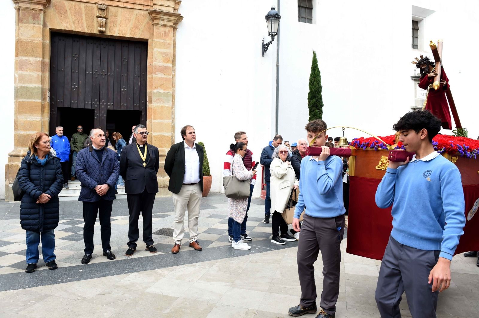  Imagen de la procesión infantil.