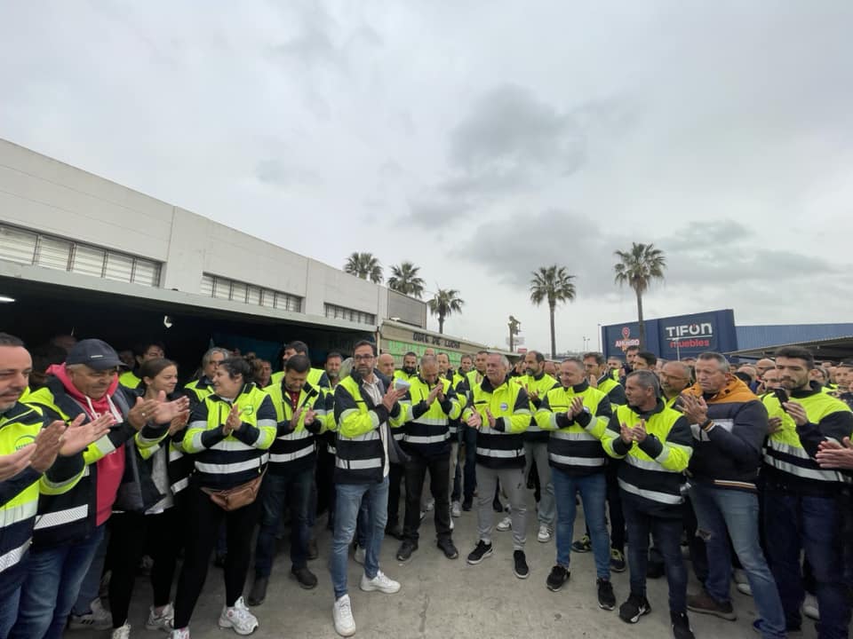 El comité de huelga de Acerinox prepara una moción para pedir apoyos en el Congreso. Foto: S.F.