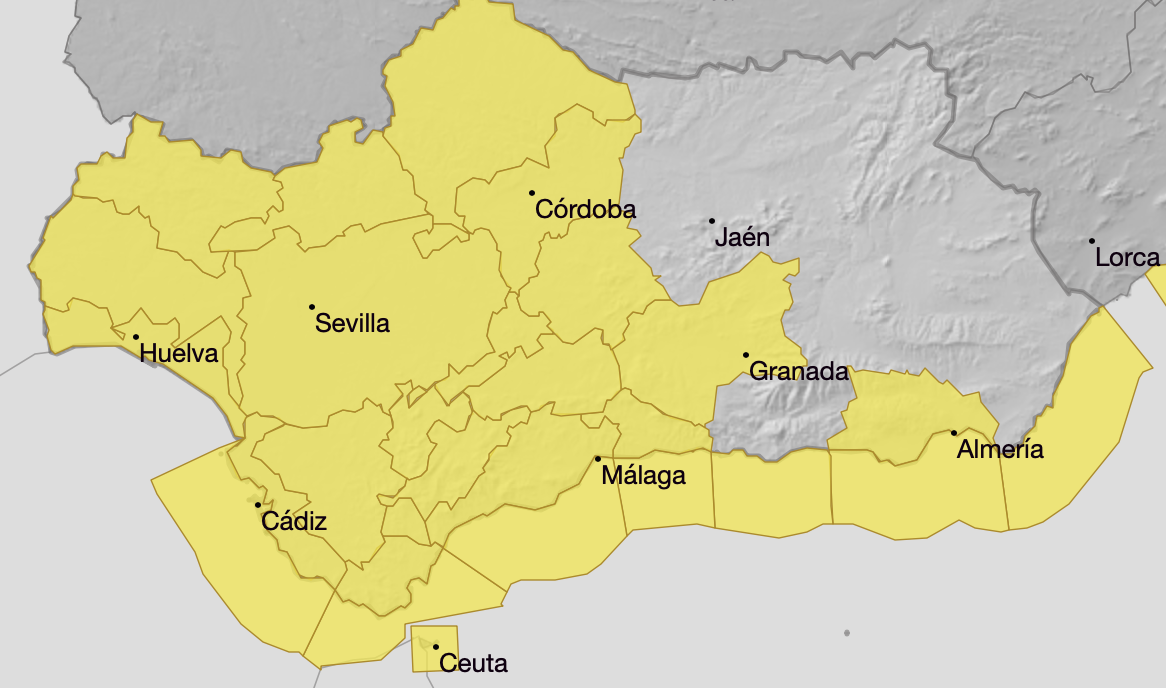 Activados avisos de nivel naranja y amarillo por oleaje, viento o tormentas en toda Andalucía excepto en Jaén.