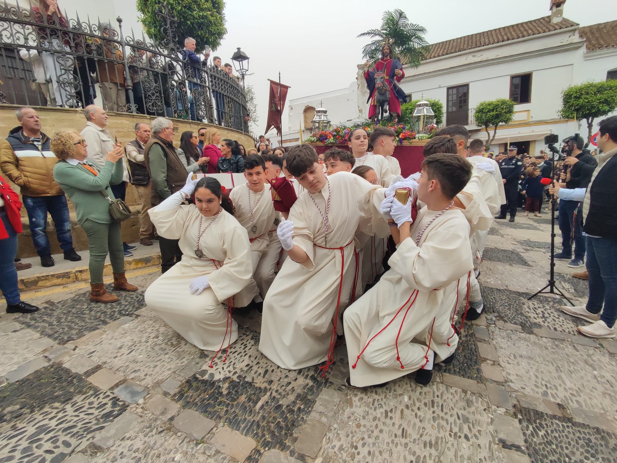 La Procesión Juvenil de San Roque abre un Domingo de Ramos amenazado por la lluvia. Foto: Sandra Domínguez. 