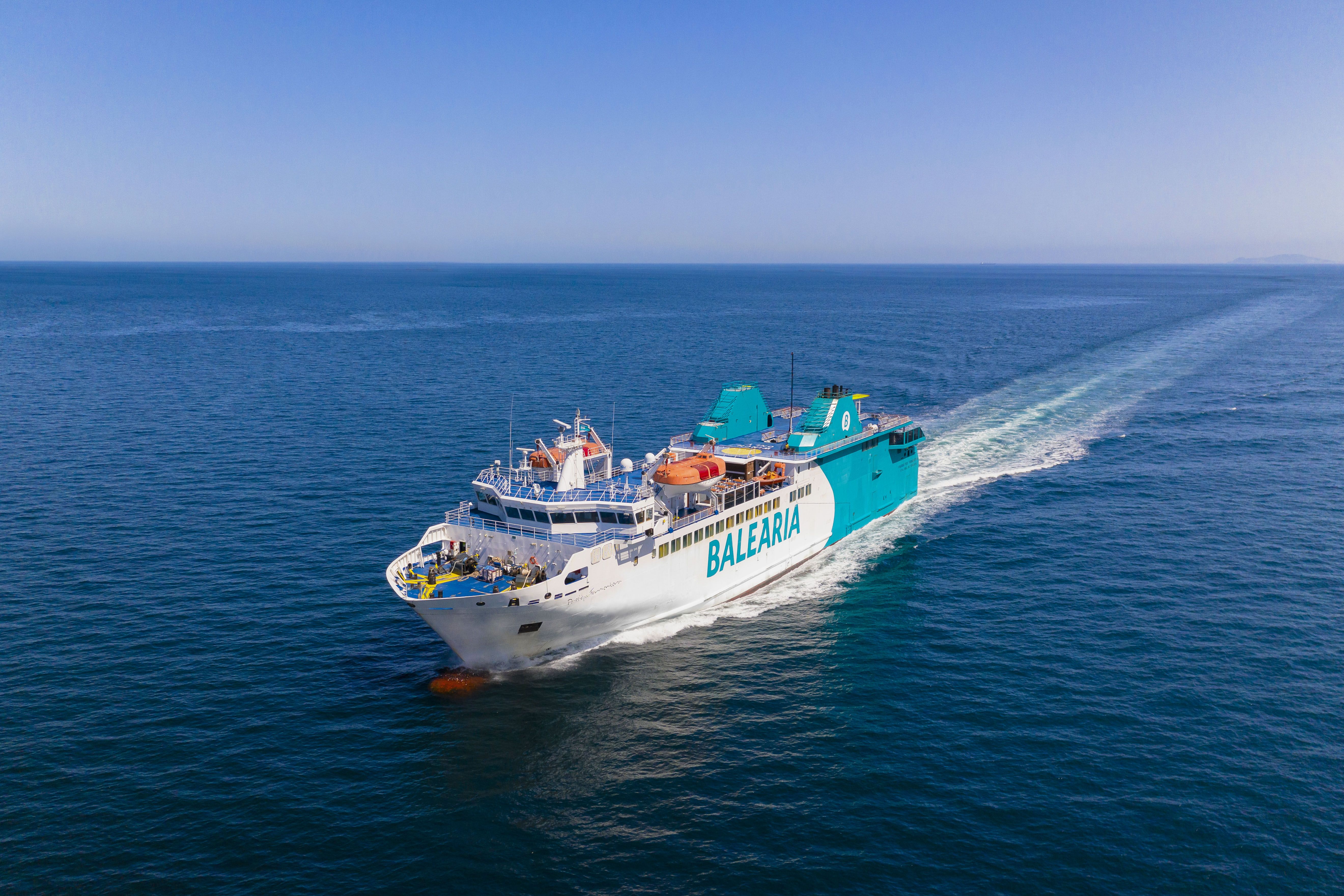 Baleària invierte más de 3 millones en el ferry 'Passió per Formentera' de la ruta Ceuta-Algeciras