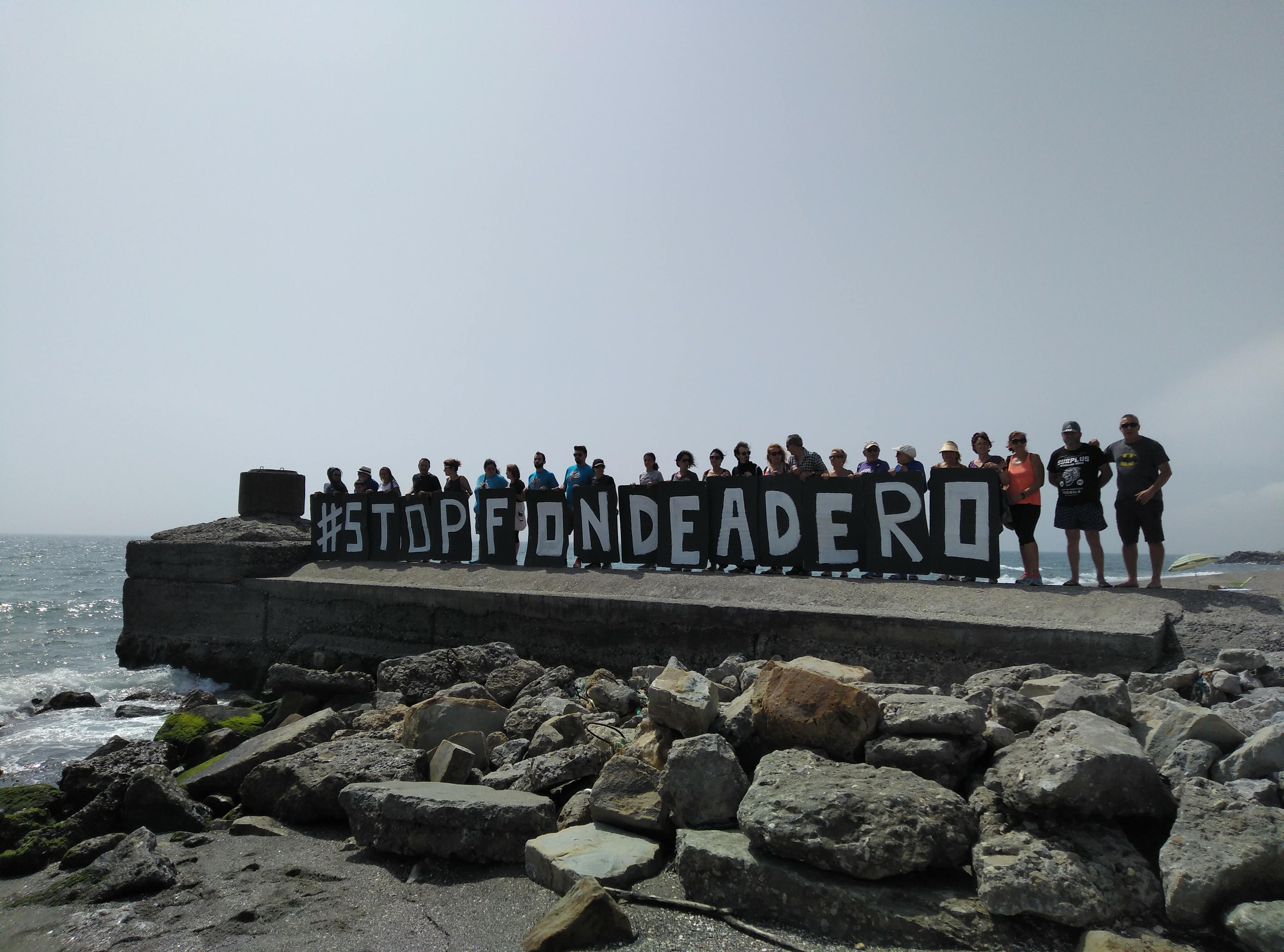 Verdemar muestra al fondeadero de buques frente a las playas de La Alcaidesa y Sotogrande. 