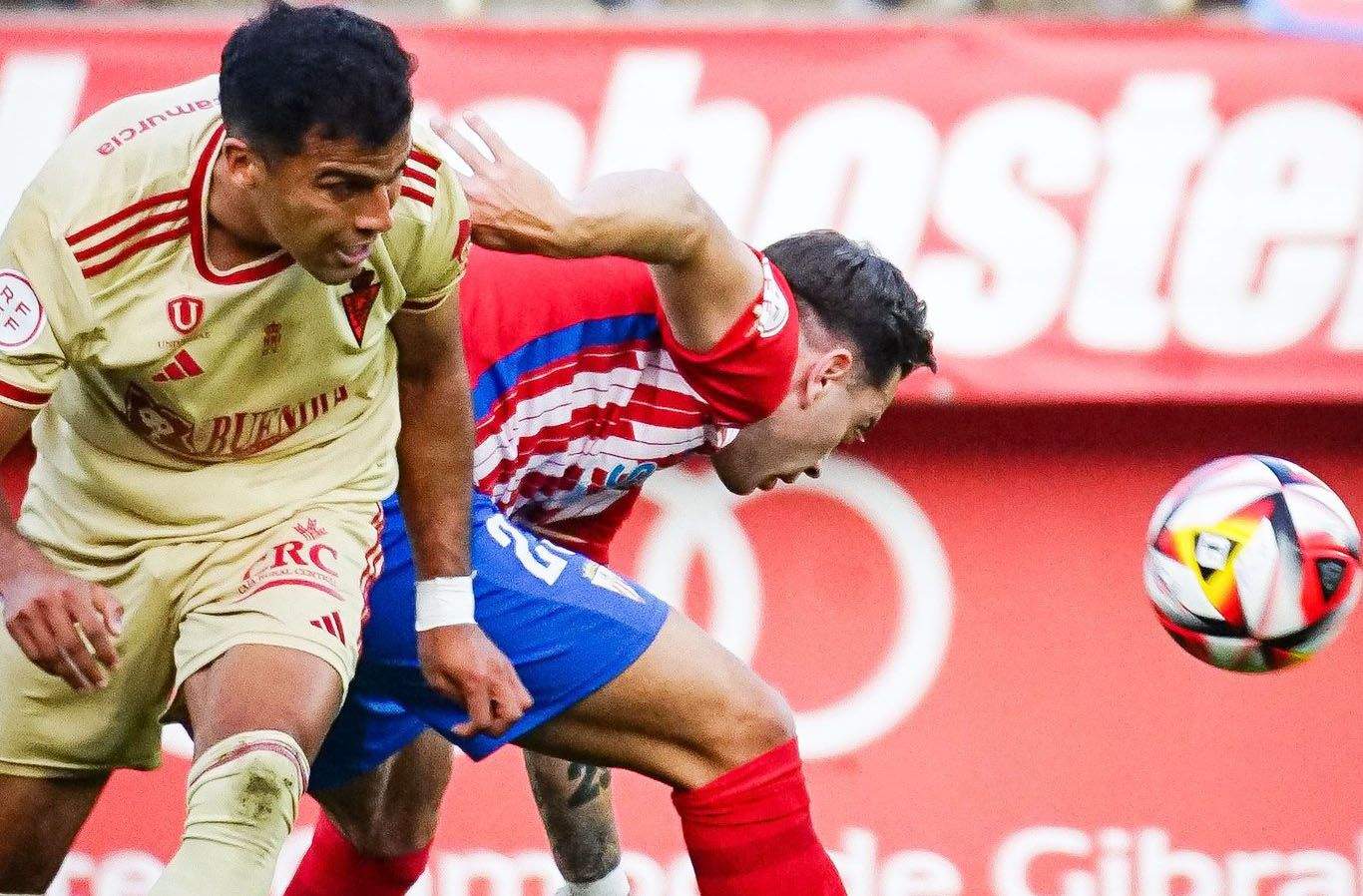 Un lance del Algeciras CF-Real Murcia de esta tarde/Foto: @realmurciacfsad