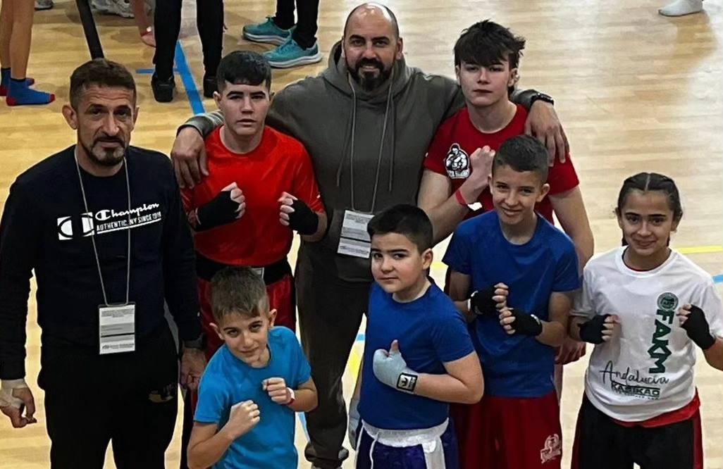 Cuatro oros y dos platas para Cai Club Algeciras en el Andaluz de kick-boxing