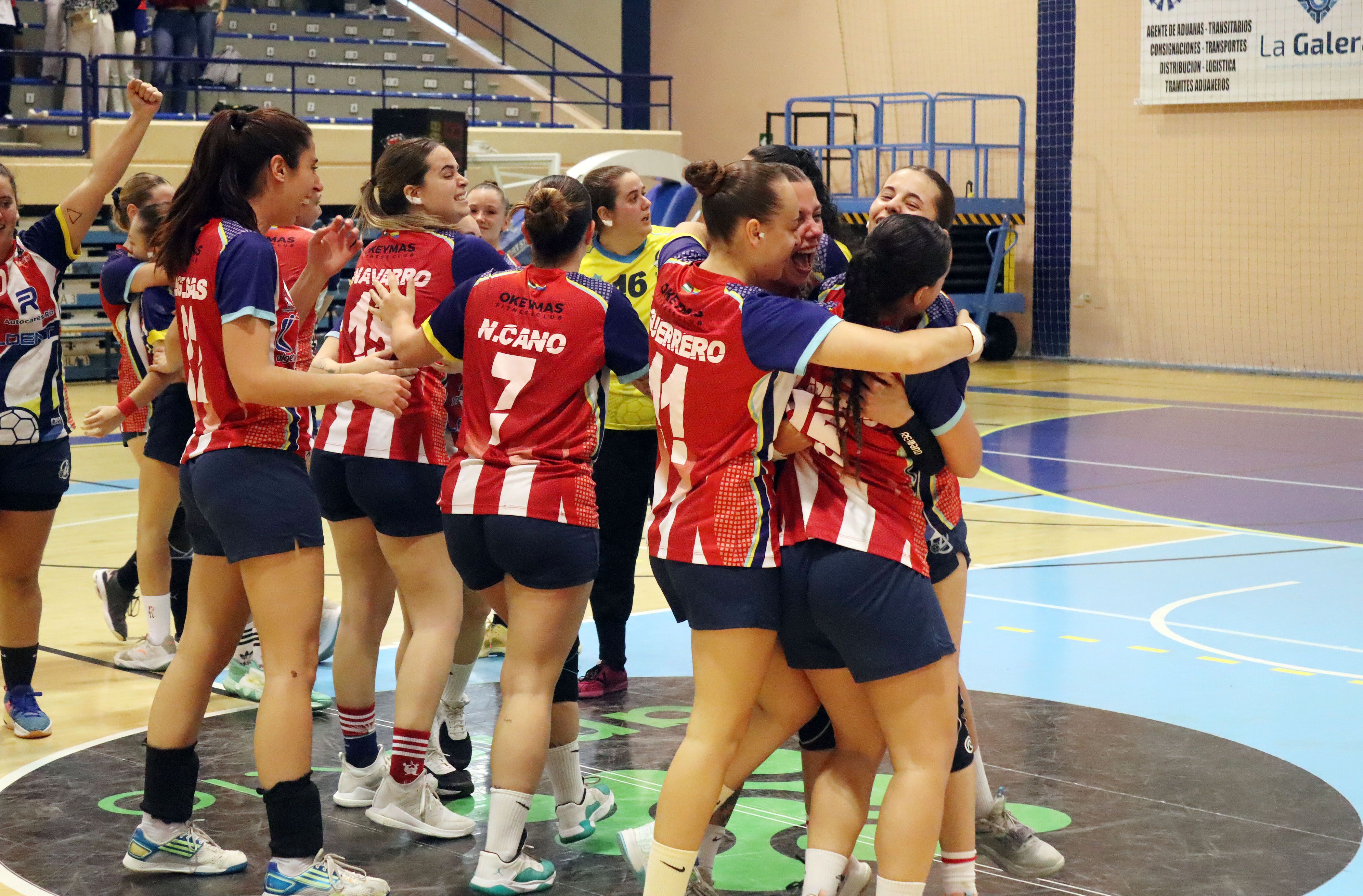 Épico triunfo del BM Ciudad de Algeciras femenino: caían de dos a falta de 19 segundos/Foto: AXEL S.C.