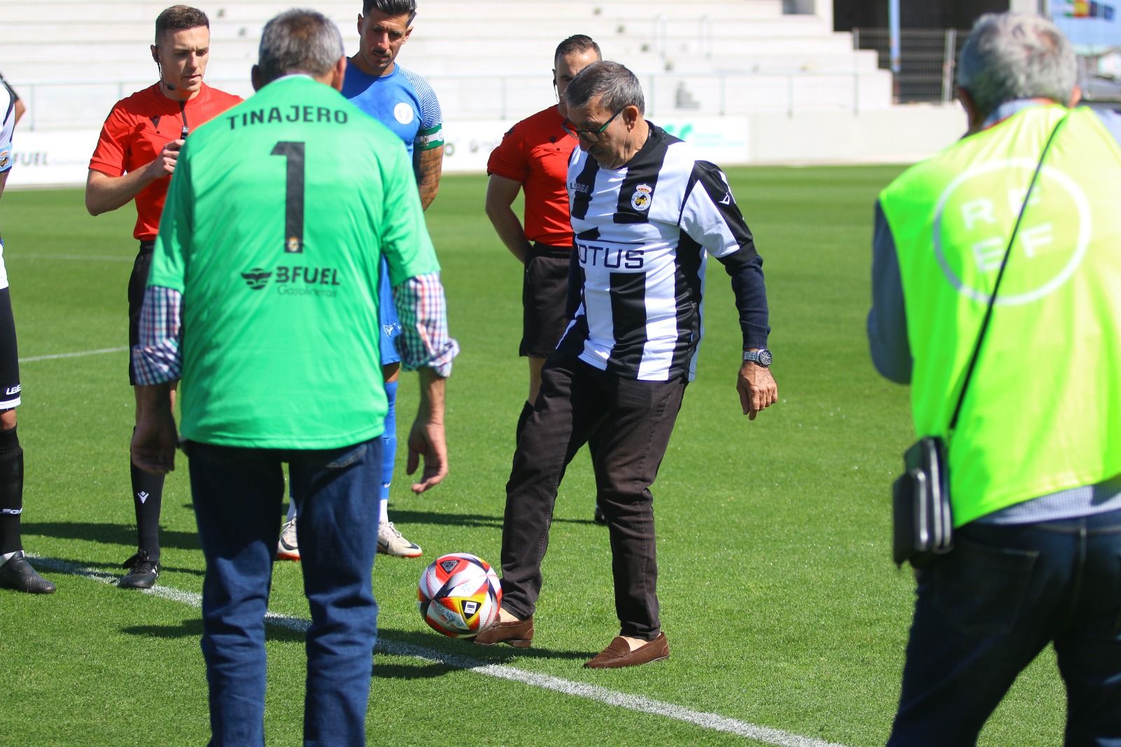 Paco Vallecillo y Diego Tinajero, en el homenaje que le ha hecho la Balona