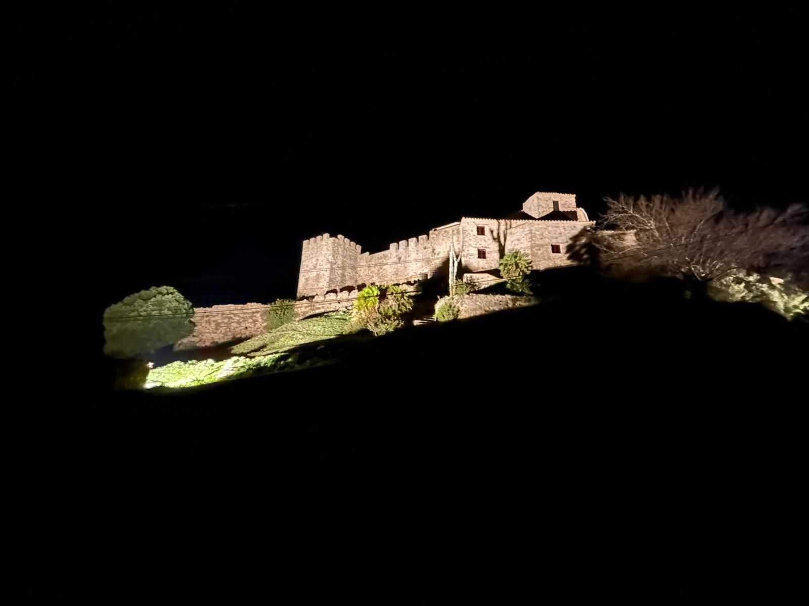 El Castillo-Fortaleza, en una prueba de la nueva iluminación. 