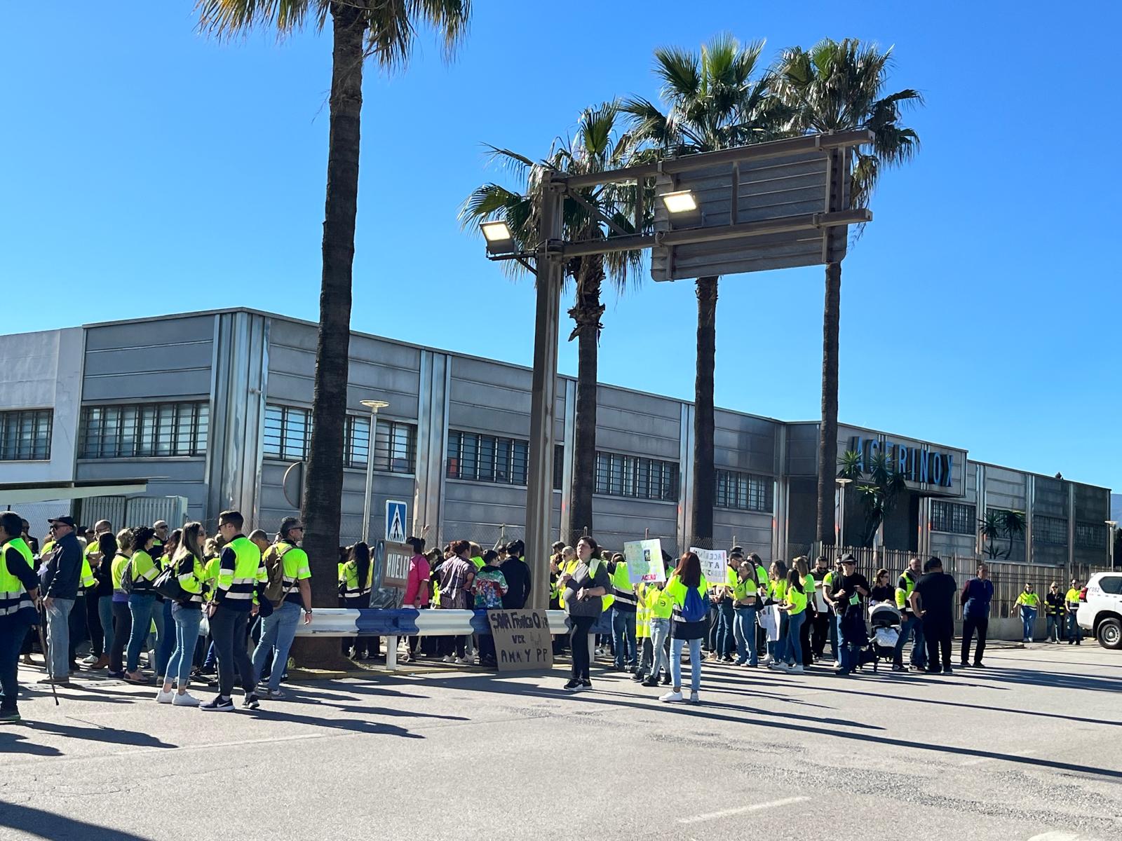 Acerinox y el comité intercambian propuestas y mañana jueves continuarán con las negociaciones. 