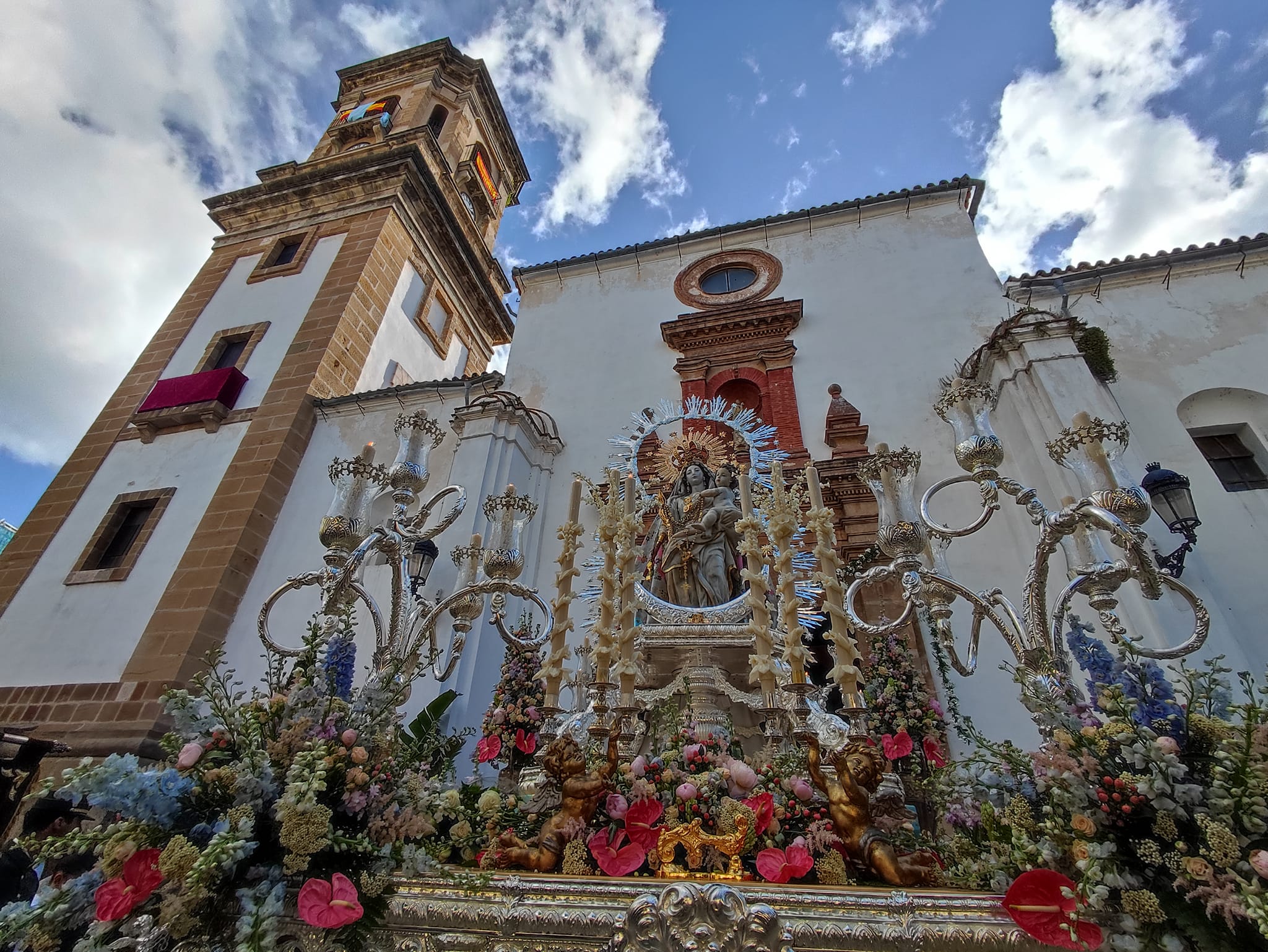 Multitudinaria procesión extraordinaria como broche de oro al año de La Palma. Foto: S.D. / 8Directo.