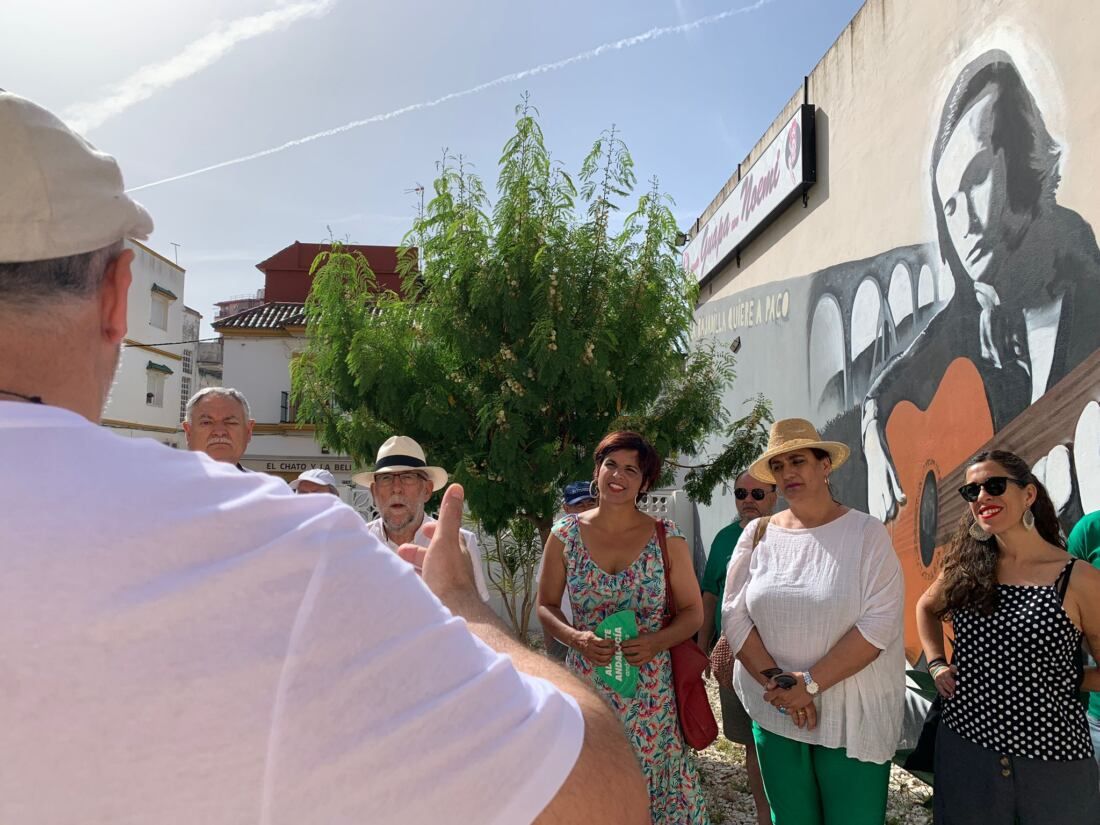 La candidata a la presidencia a la Junta de Adelante Andalucía, Teresa Rodríguez, en la Bajadilla.