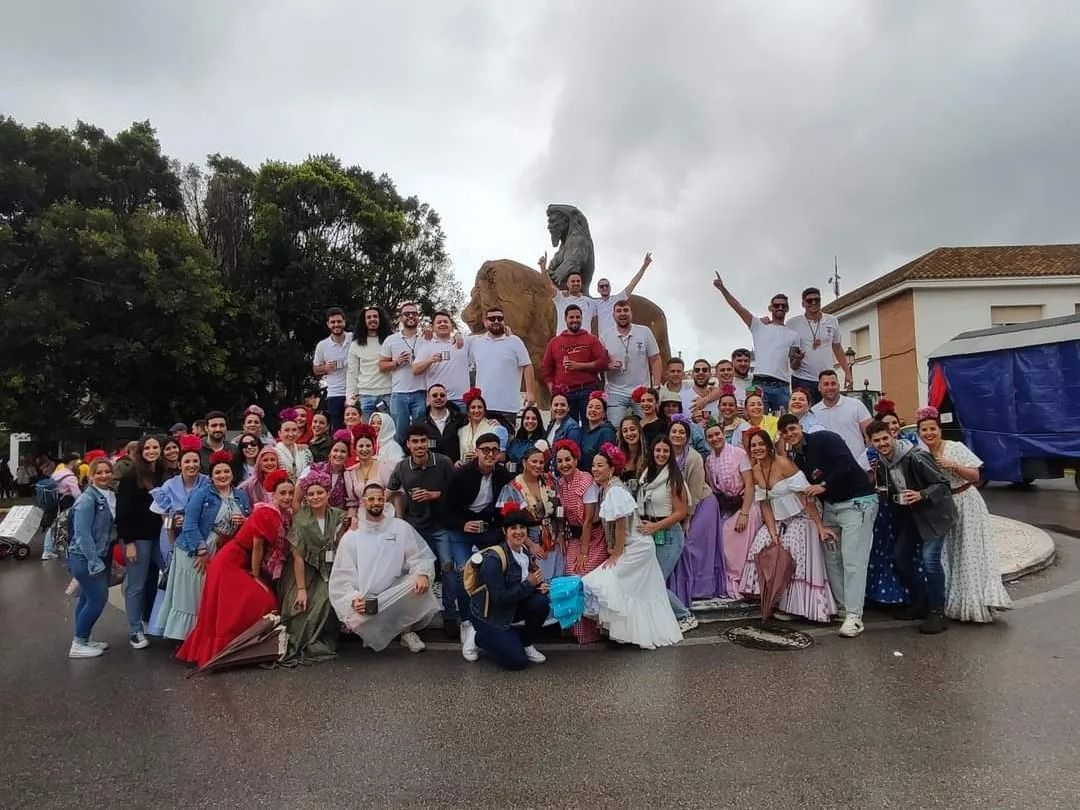 Unas 15.000 personas disfrutan de la romería de Los Barrios "sin incidentes graves".