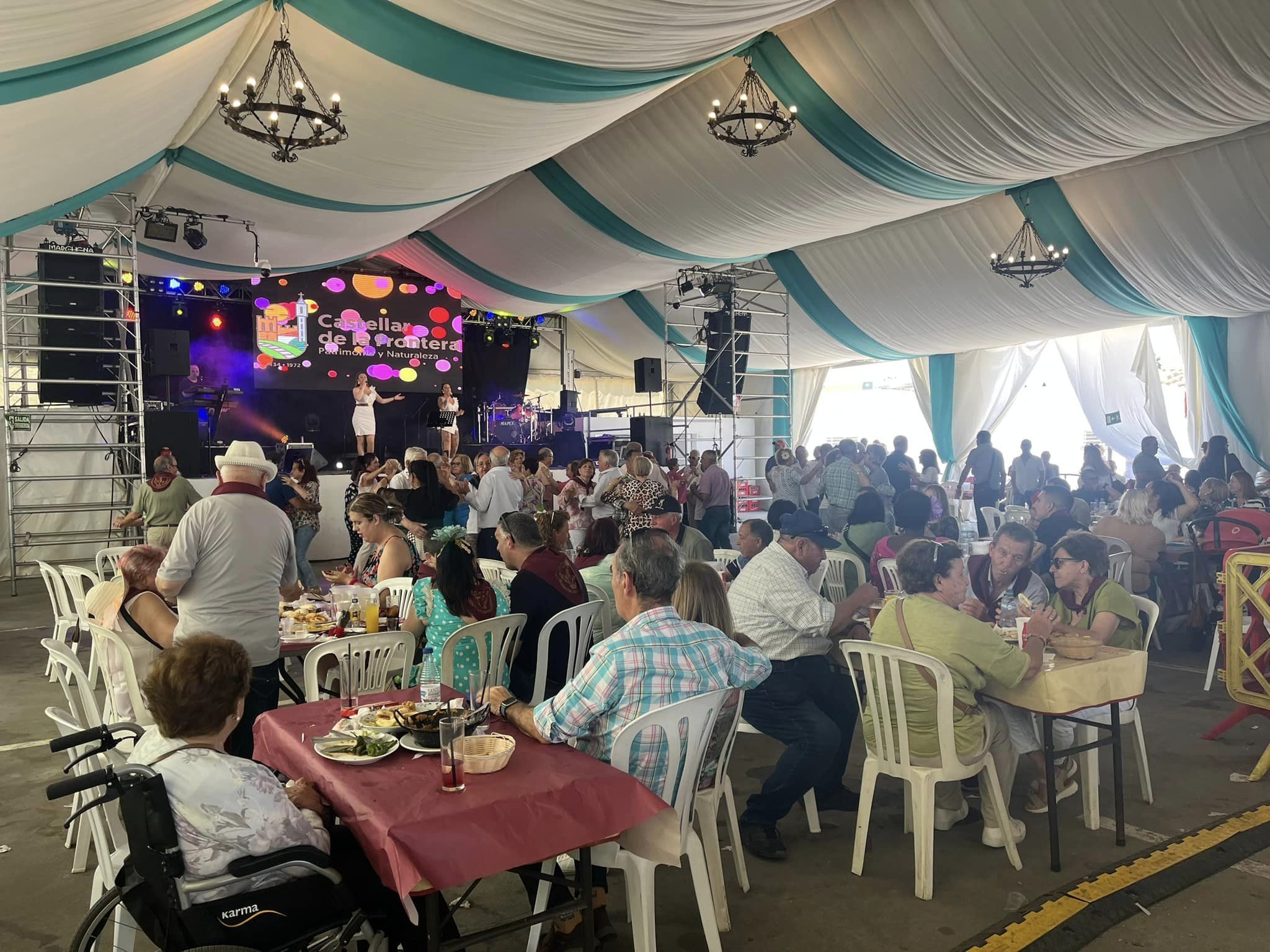 Castellar despide una feria histórica con un gran ambiente