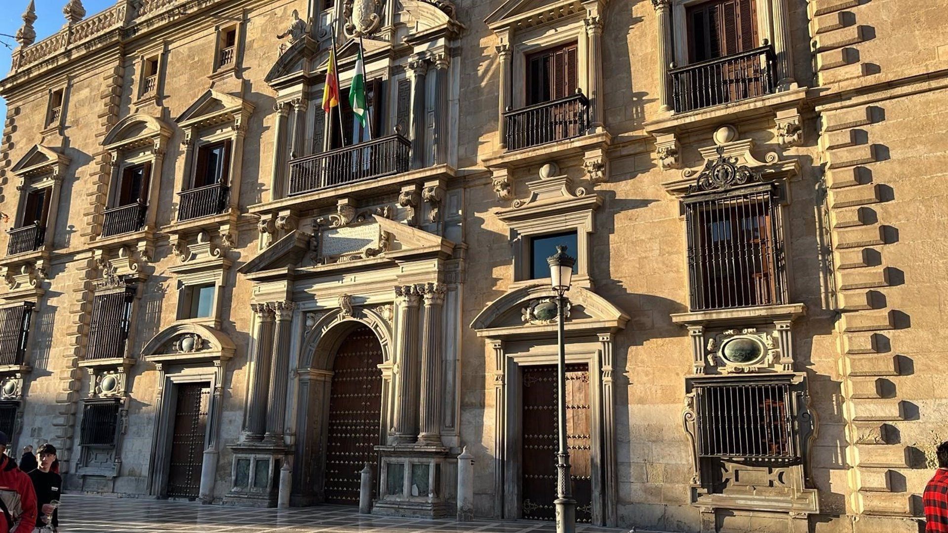 Cuatro años de cárcel para una familia de La Línea por blanqueo procedente del narcotráfico. Foto: Sede TSJA en Granada. - EUROPA PRESS - Archivo. 