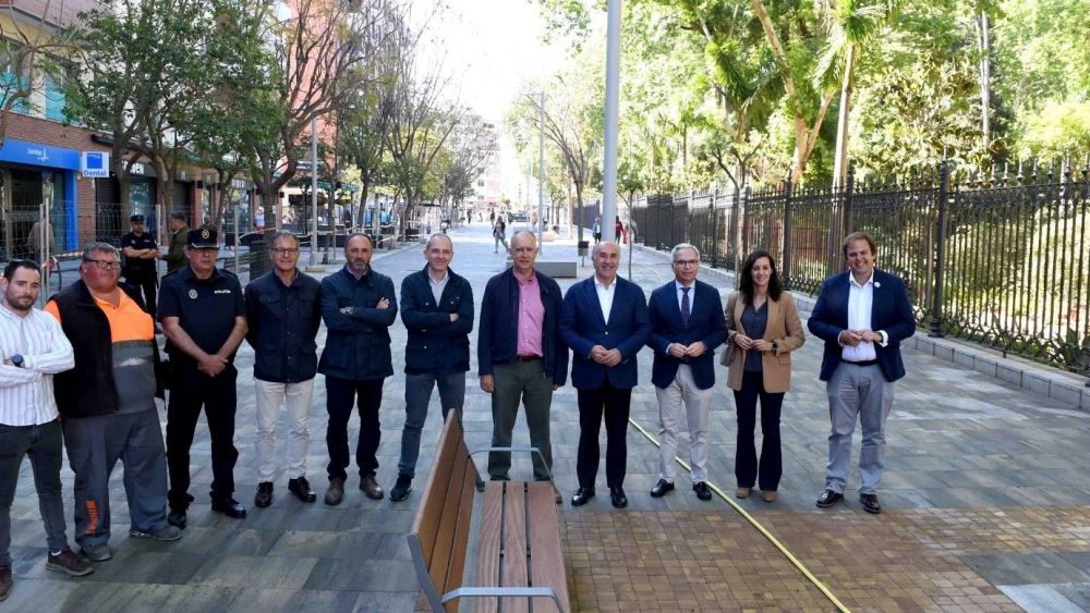 Abre al tránsito peatonal el primer tramo de la avenida Capitán Ontañón. Abre al tránsito peatonal el primer tramo de la avenida Capitán Ontañón.