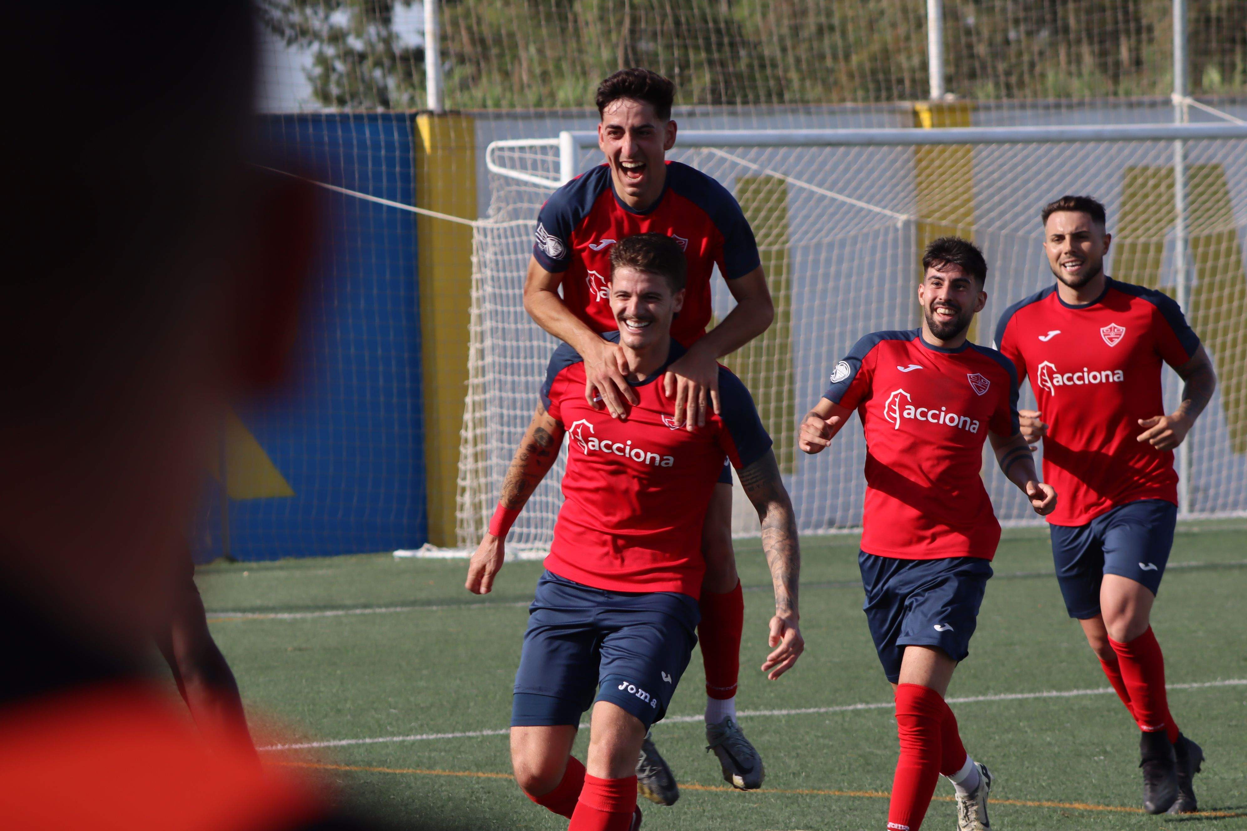 El CD Guadiaro tiñe de grana el 'Alberto Umbría' y jugará el 'play-off' de ascenso (0-3)