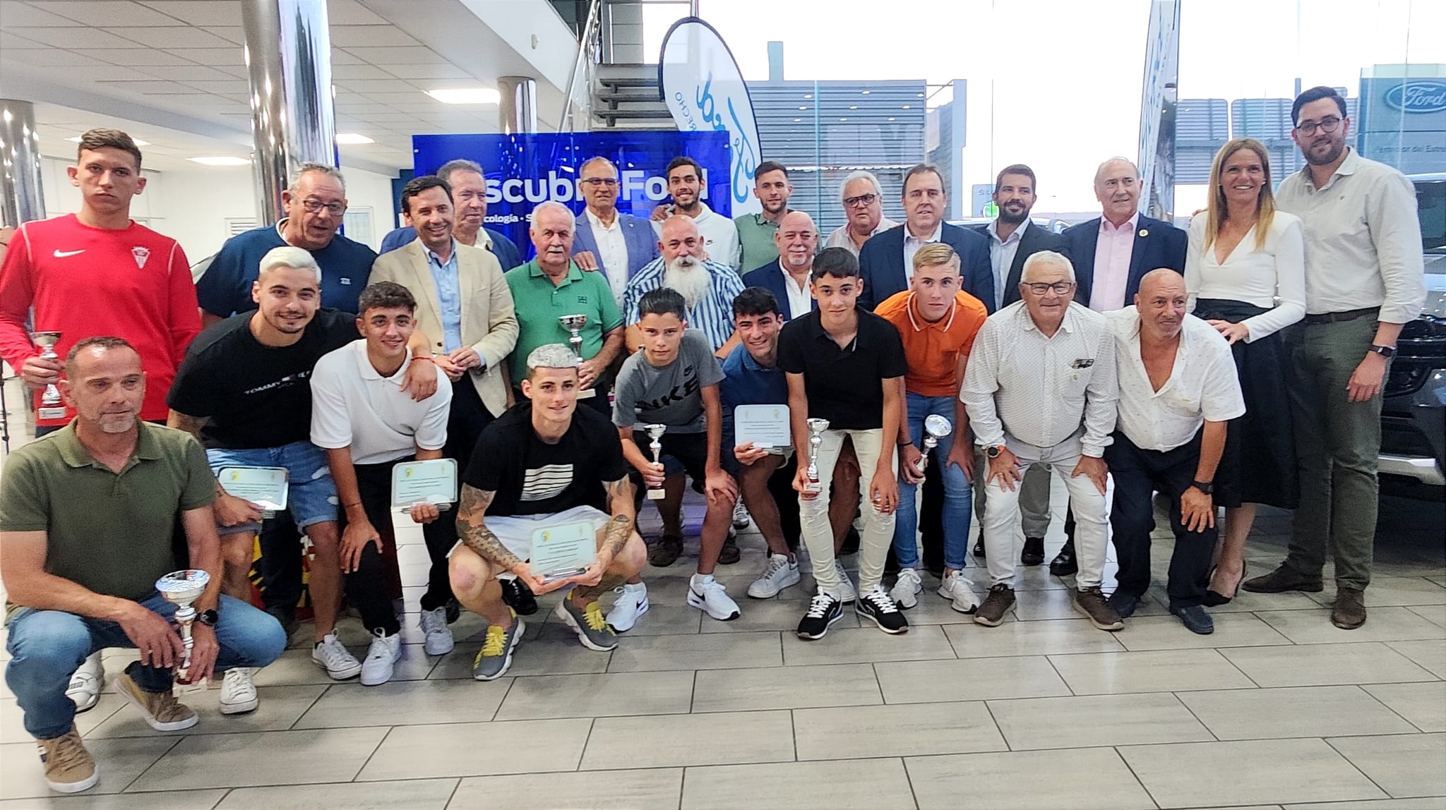 La Peña Cultural y Deportiva ‘La Bufanda Algecirista Martín Gil’ entrega sus premios