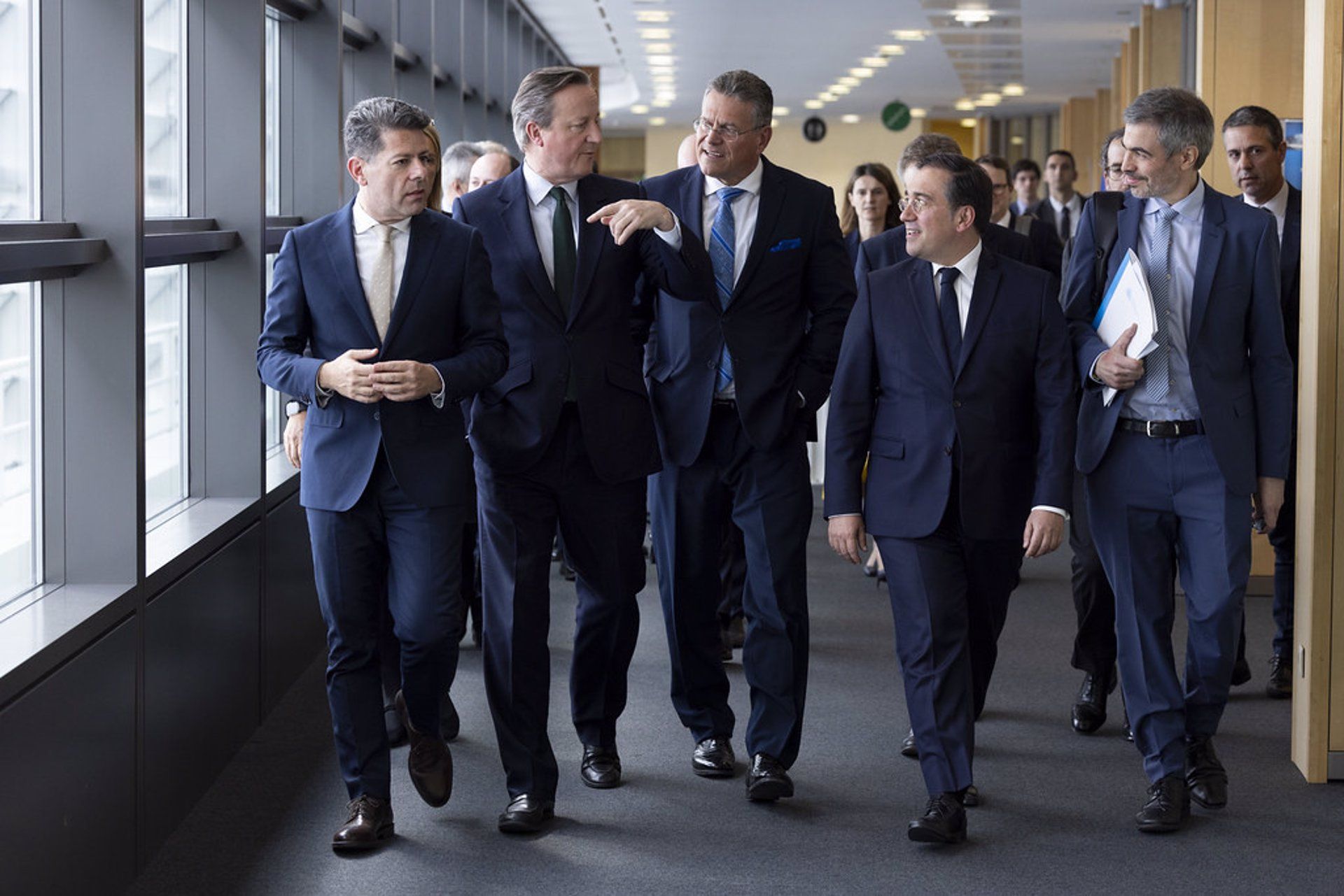 Archivo - El ministro principal de Gibralar, Fabian Picardo; el ministro de Exteriores británico, David Cameron; el vicepresidente de la Comisión Eruopea Maros Sefcovic; y el ministro de Exteriores español, José Manuel Albares - KIRSTY O'CONNOR / FCDO - Archivo. 