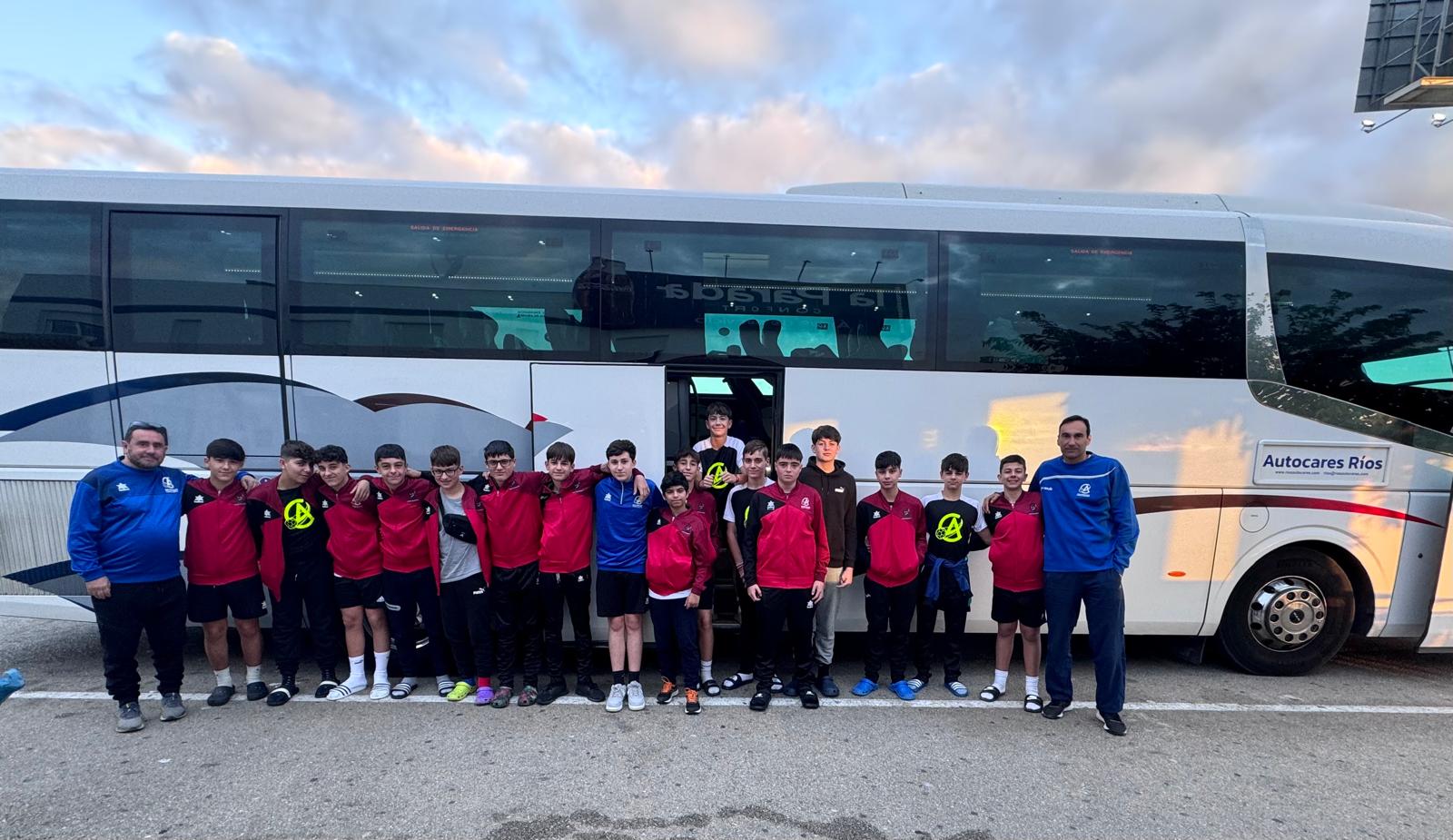 El infantil del BM Ciudad de Algeciras abre el Nacional ganando y las alevines, a 'semis' del Cadeba