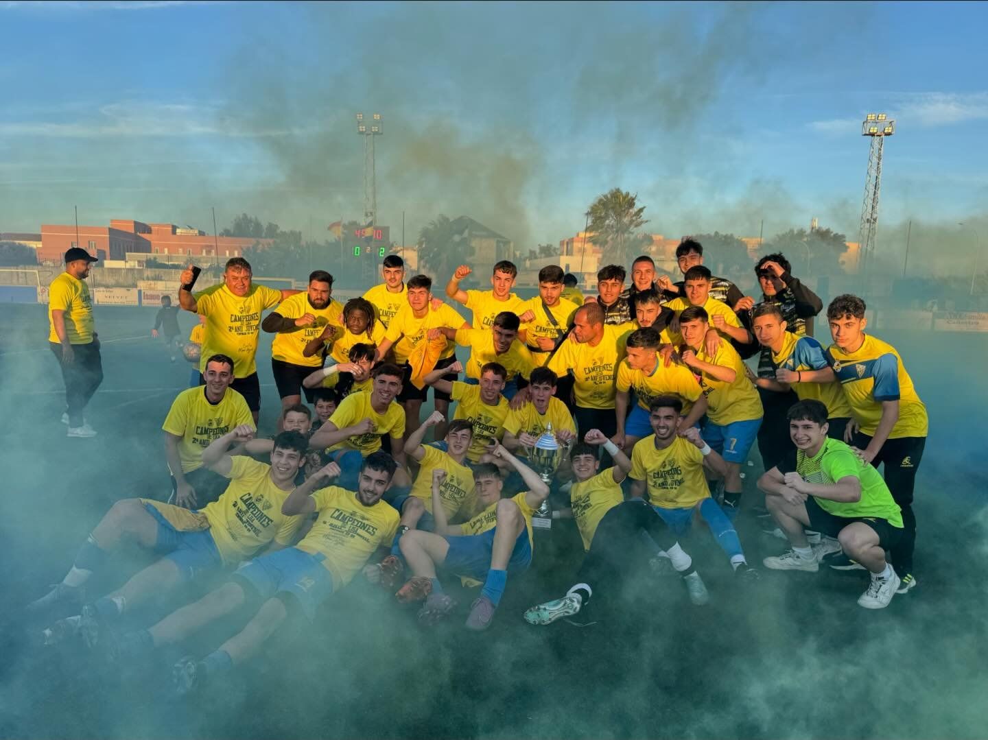 El Atlético Zabal juvenil sube a Liga Nacional pese caer en casa (0-2)... y asciende a su filial