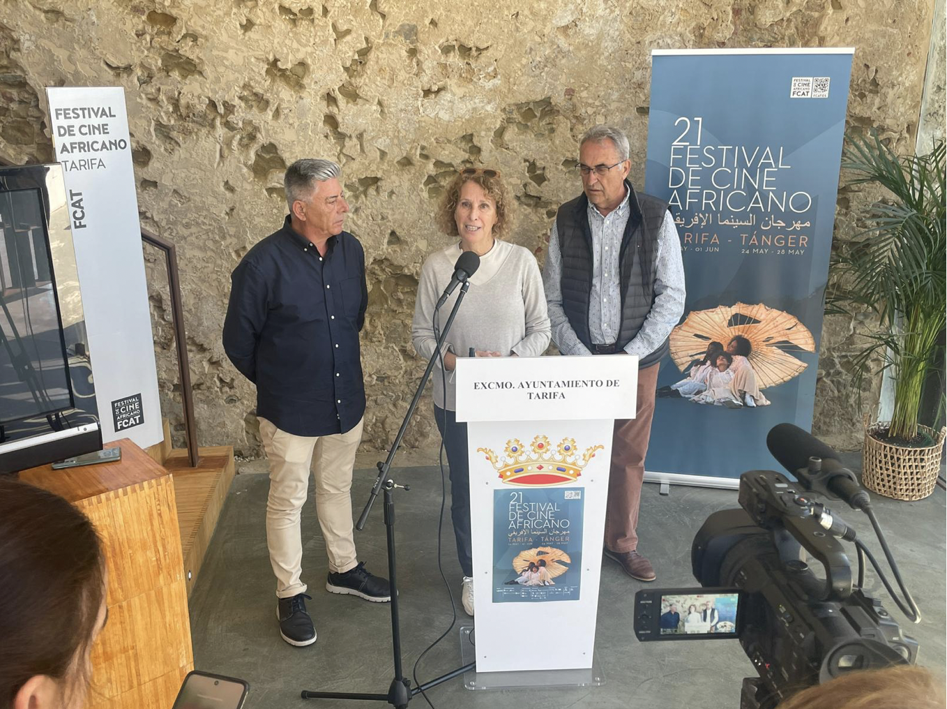 Tarifa, escenario elegido para el Festival de Cine Africano de Tarifa Tánger-FCAT 2024. En la foto Ignacio Trujillo, Mane Cisneros y José Antonio Santos.
