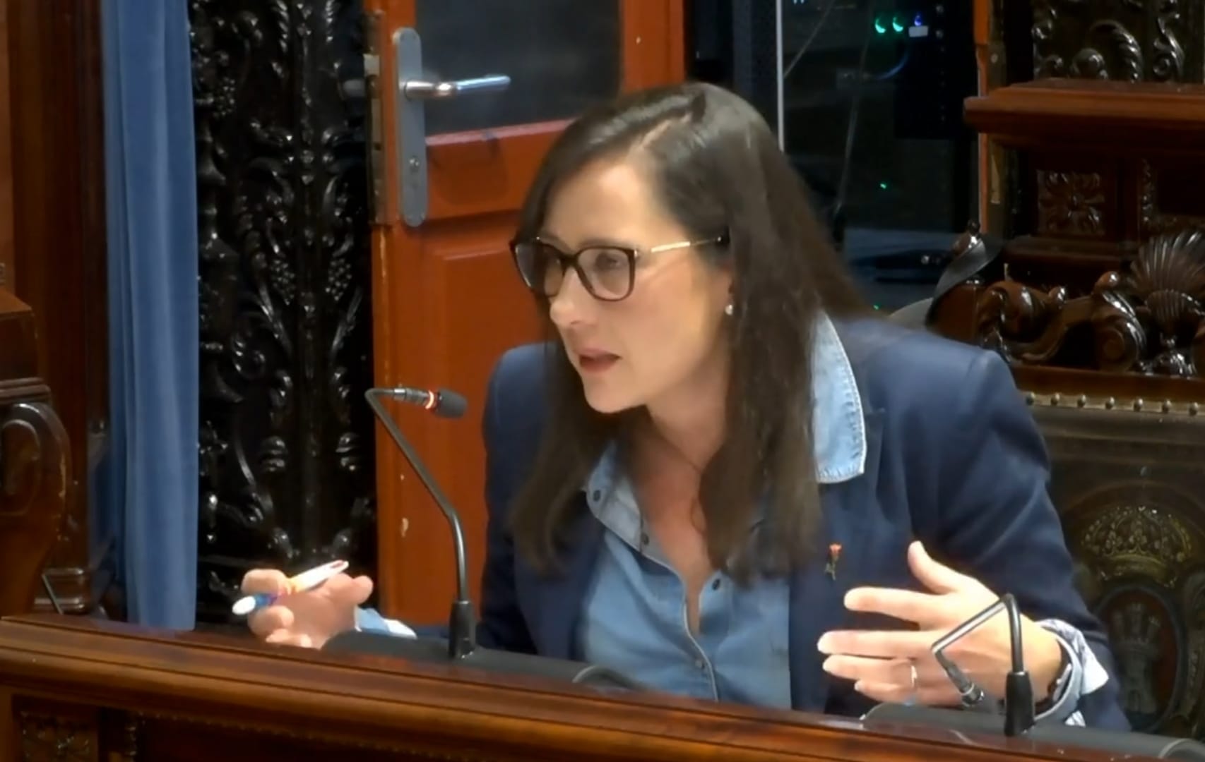 Archivo. La secretaria general del PSOE de Algeciras y portavoz municipal, Rocío Arrabal, en pleno de abril. 