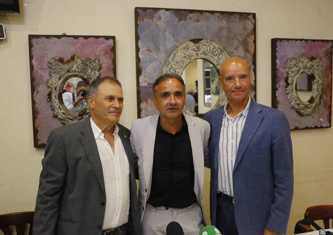 Miguel Rivera, nuevo técnico de la RB Linense: "Si nos unimos para ser invencibles, lo conseguiremos”