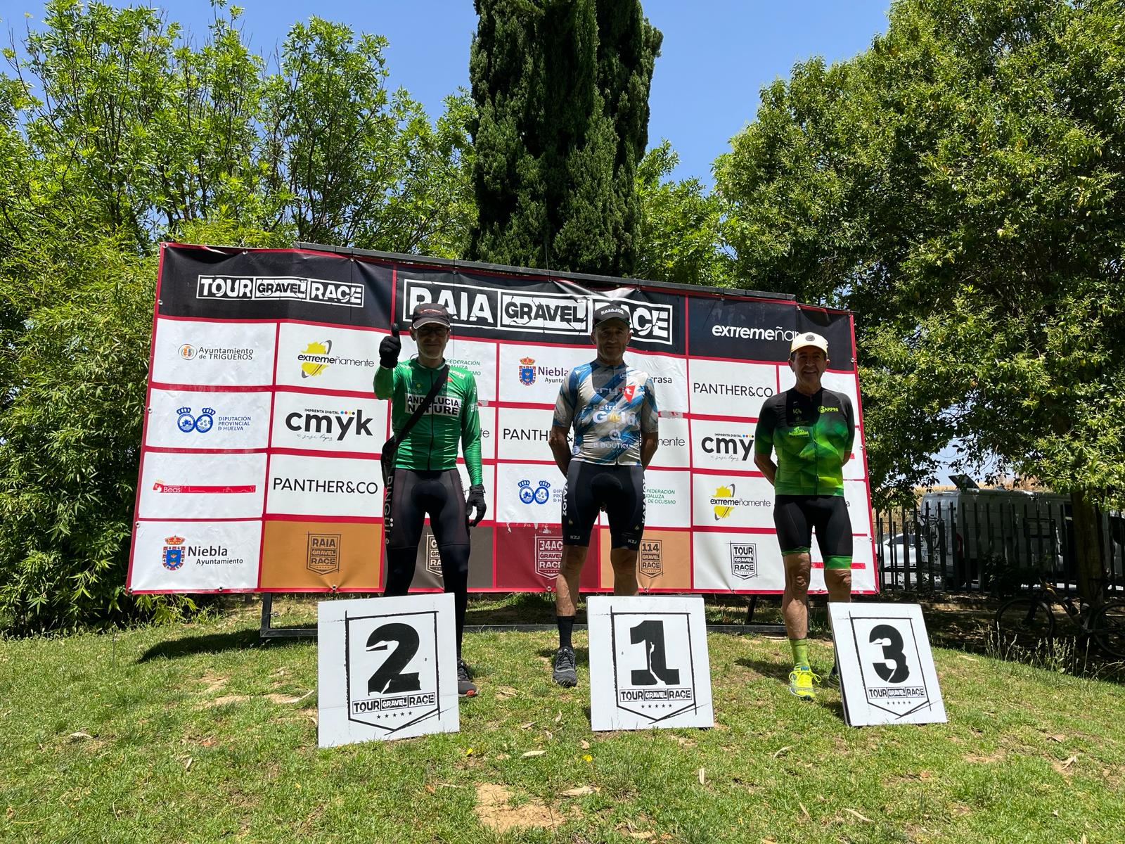 José Luis Vallejo, del Andalucía Nature, segundo en la Raia Gravel Race, en Huelva