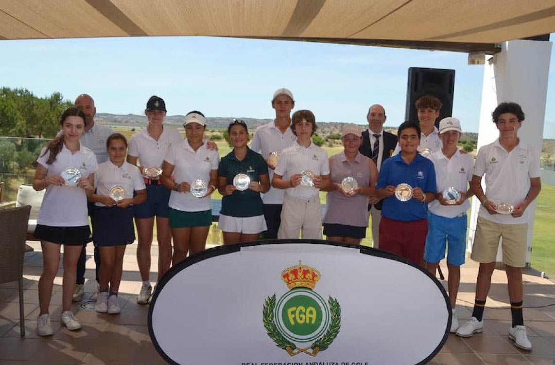 Martín Cervera (RCG Sotogrande) y Sofía Gamilla (CG La Cañada) ganan el Puntuable Nacional