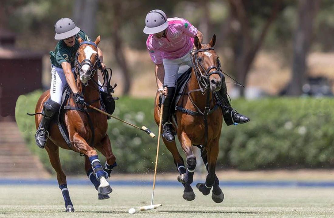 Un momento del encuentro entre Rhone Hill y Pampa La Vía, donde los primeros, Los Schatzies y Dany’s Polo ya están en las semifinales de la Copa Bienvenida de polo/Foto: @matcallejo