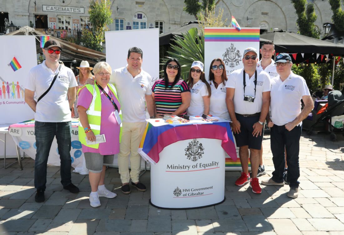 Orgullo Gibraltar 2022 (16) - Ministro Principal y Samantha Sacramento