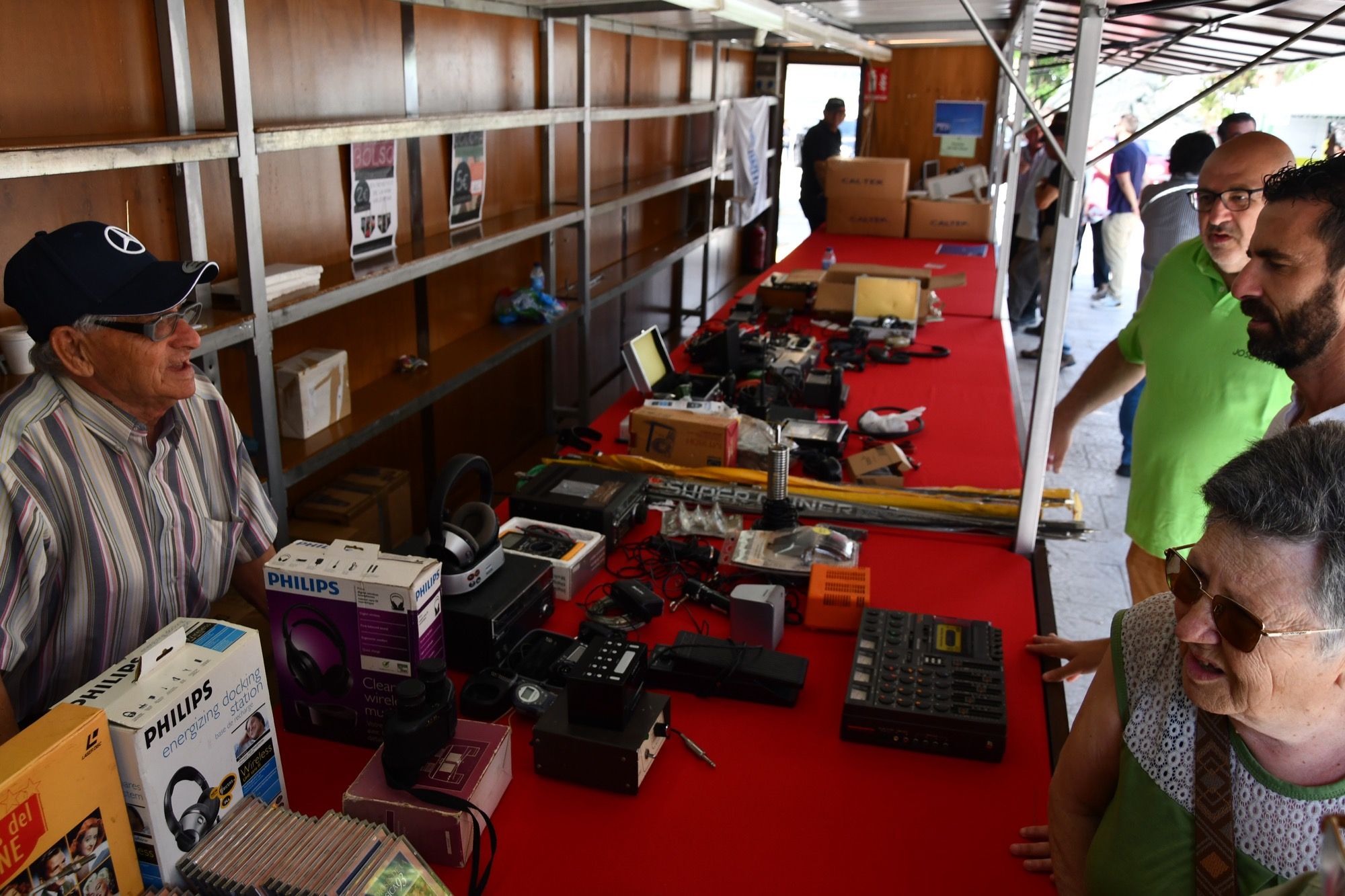 La mayor cita de radioaficionados de Andalucía se celebra el domingo en La Alameda.