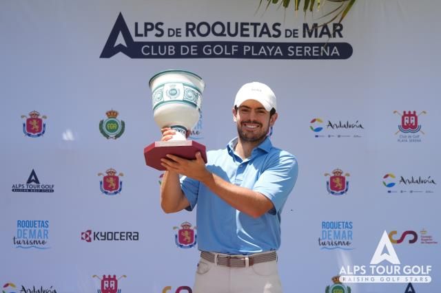 Mario Galiano (CG La Cañada) acaba 15º en la cita del Alps Tour de Roquetas de Mar que gana Brandon Kewalramani, en la imagen