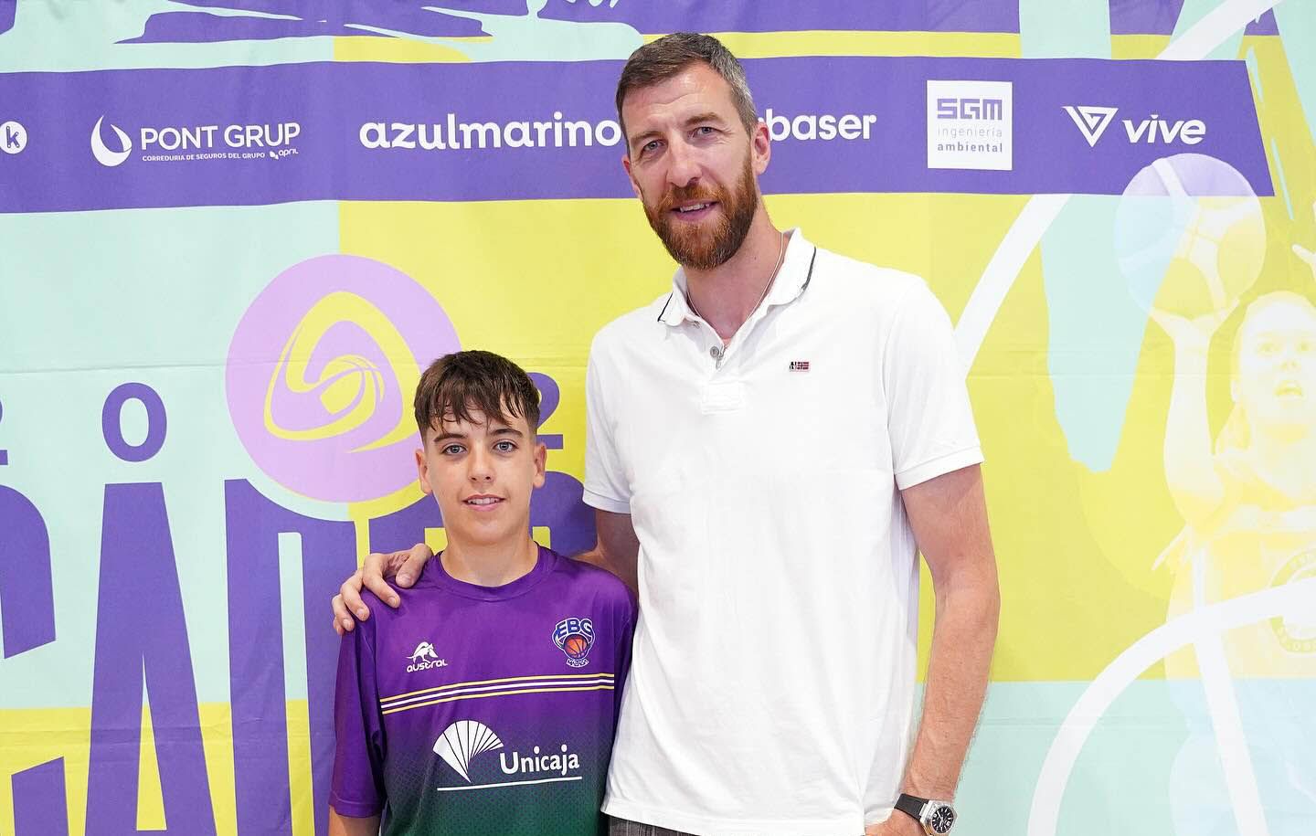 Ya se conocen las 'semis' del Andaluz de minibasket de La Línea ante la mirada de Fran Vázquez