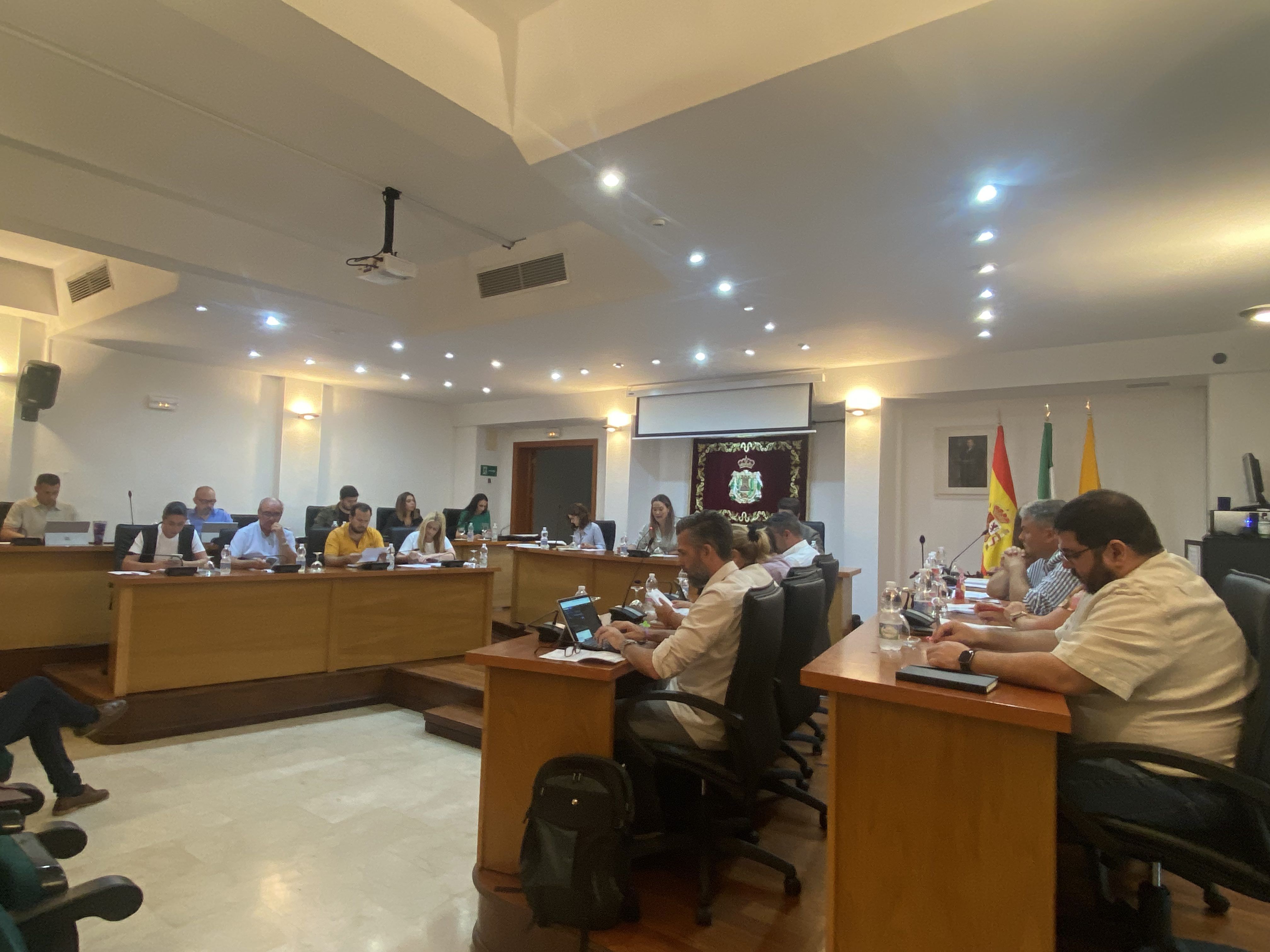 Los Barrios pide la convocatoria del Consejo Económico y Social ante el conflicto de Acerinox. 