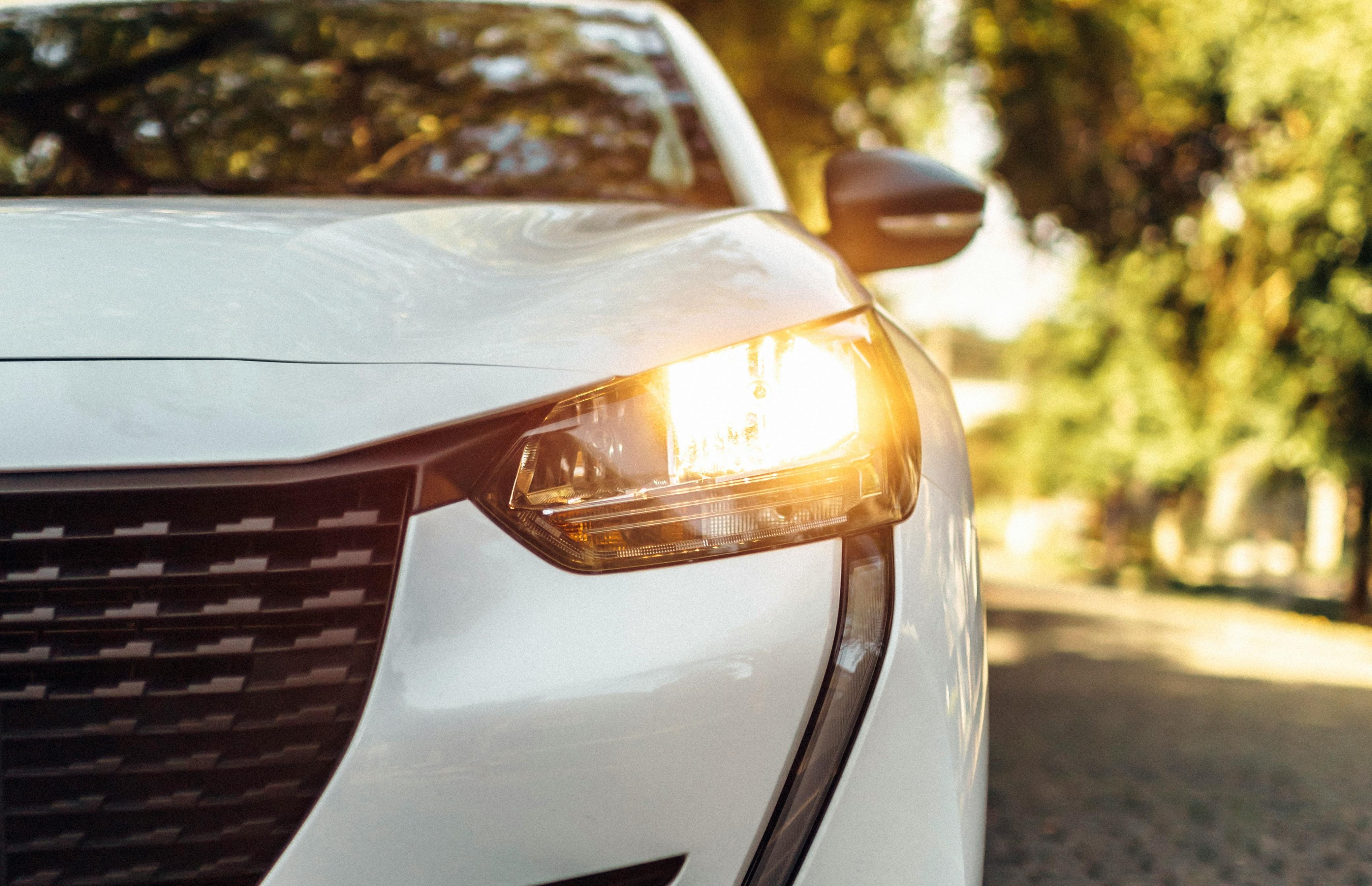 ¿Qué hacer en caso de fallo de faros o intermitentes del coche? 