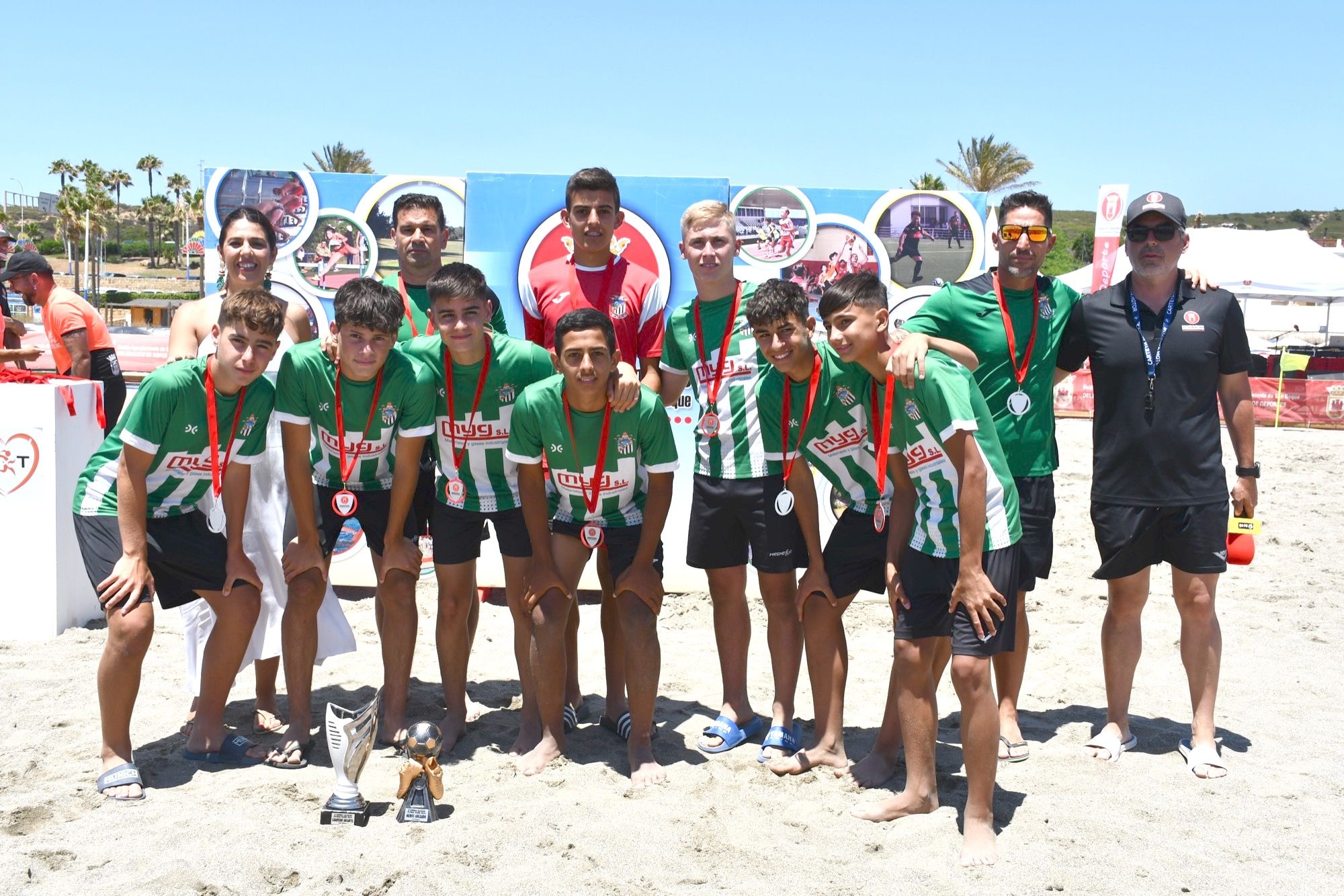 Campus Entre Provincias y Cortijillos, campeones Alevín e Infantil del Torneo 'Alcalde de San Roque'.