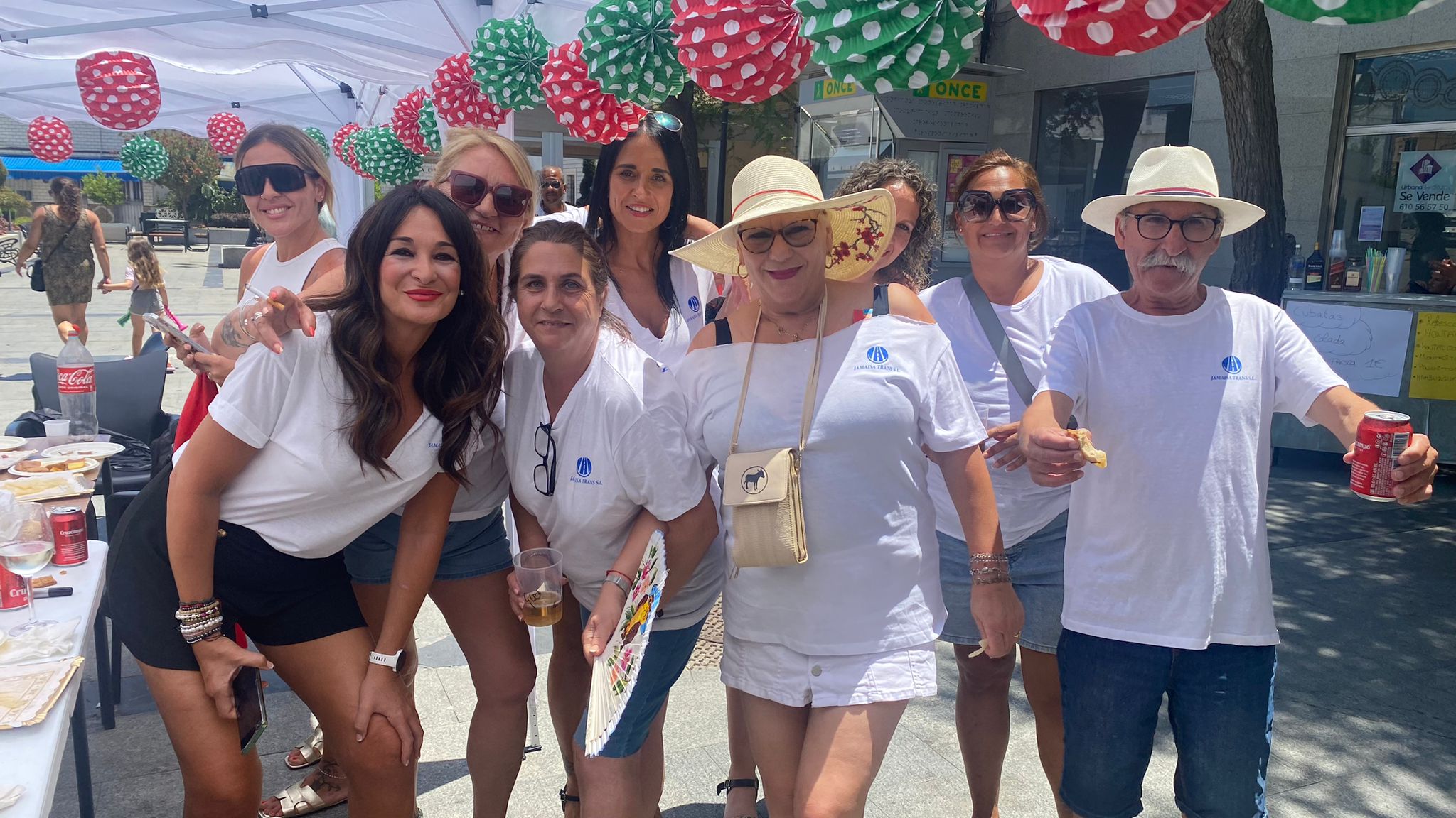 Puente Mayorga y Campamento disfrutan del final de su feria con un animado Domingo Rociero.