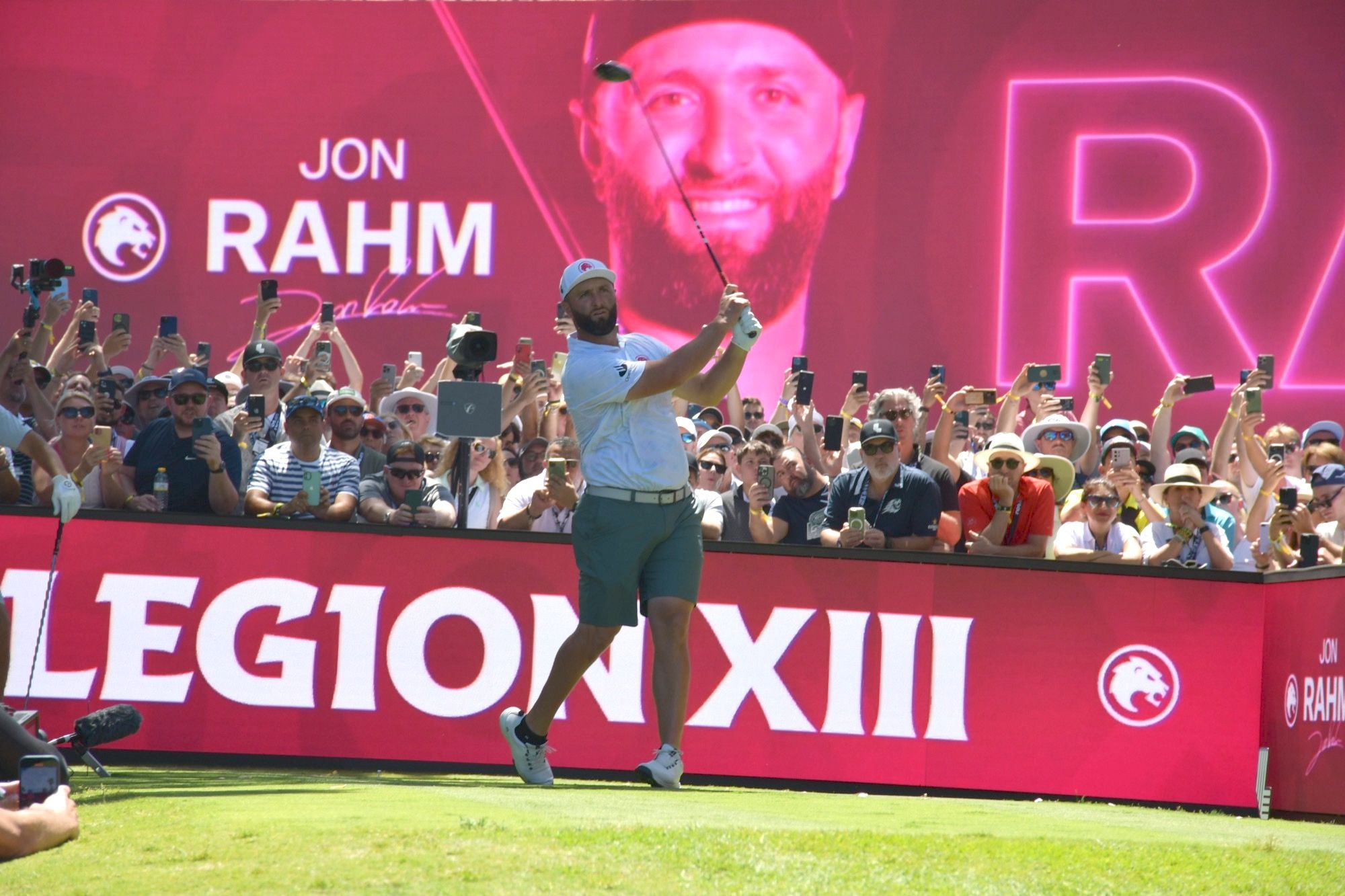Arranca el LIV Golf Andalucía, el torneo que agrupa en Valderrama a los mejores jugadores del mundo.