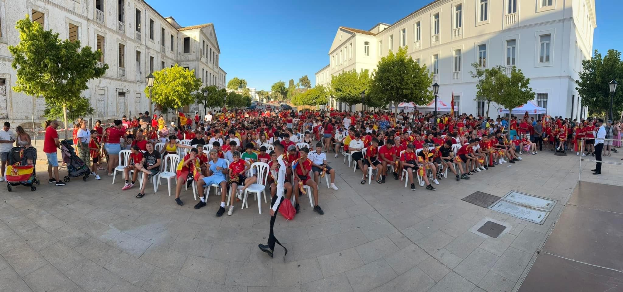 Ambiente previo al partido de España en la final de la Eurocopa 2024 en San Roque.  