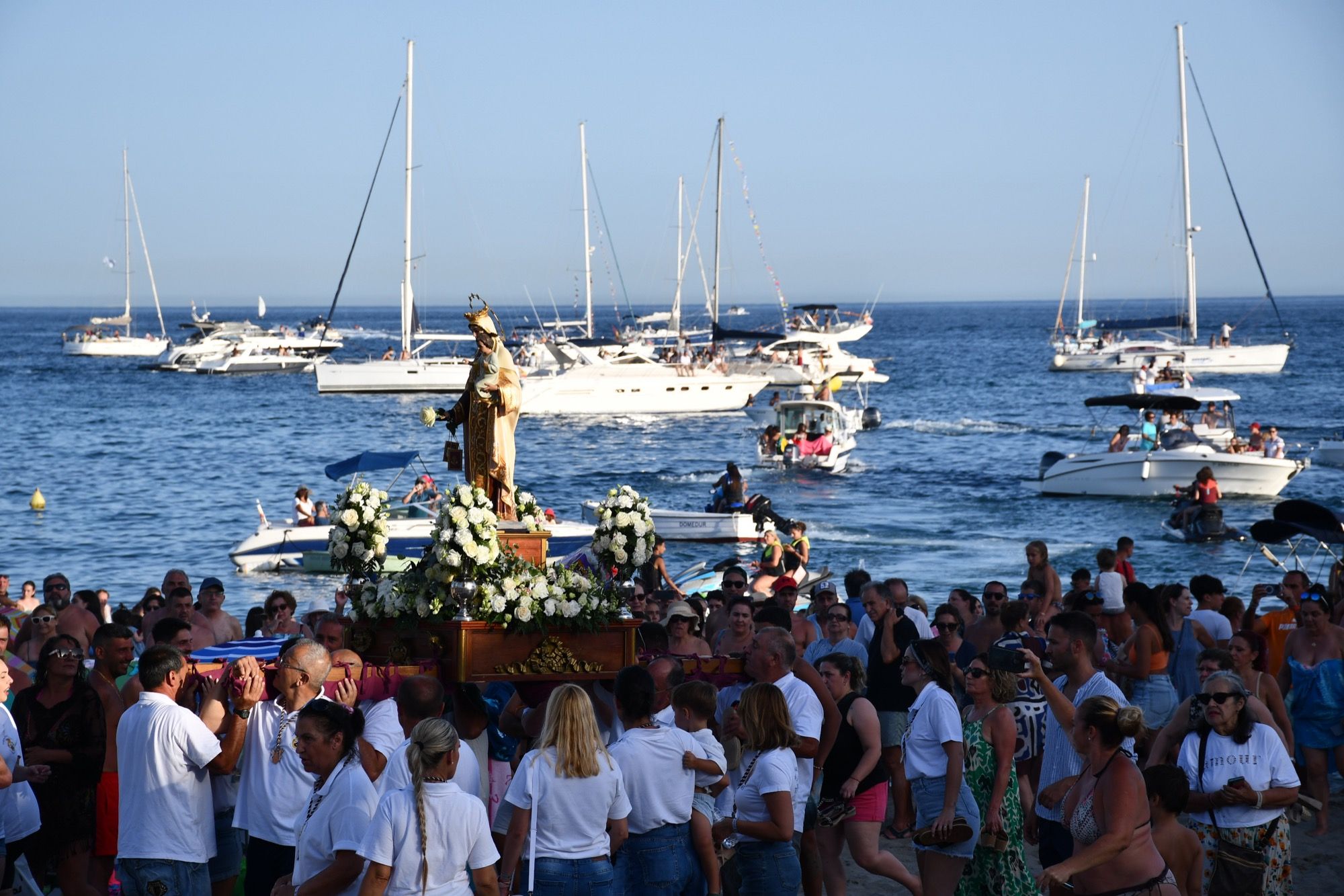 Virgen del Carmen, en Torreguadiaro. Fotos: Multimedia. 