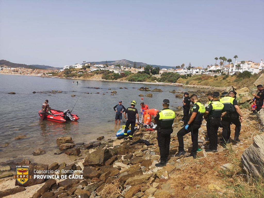 Muere un hombre que practicaba pesca submarina en un acantilado en Getares