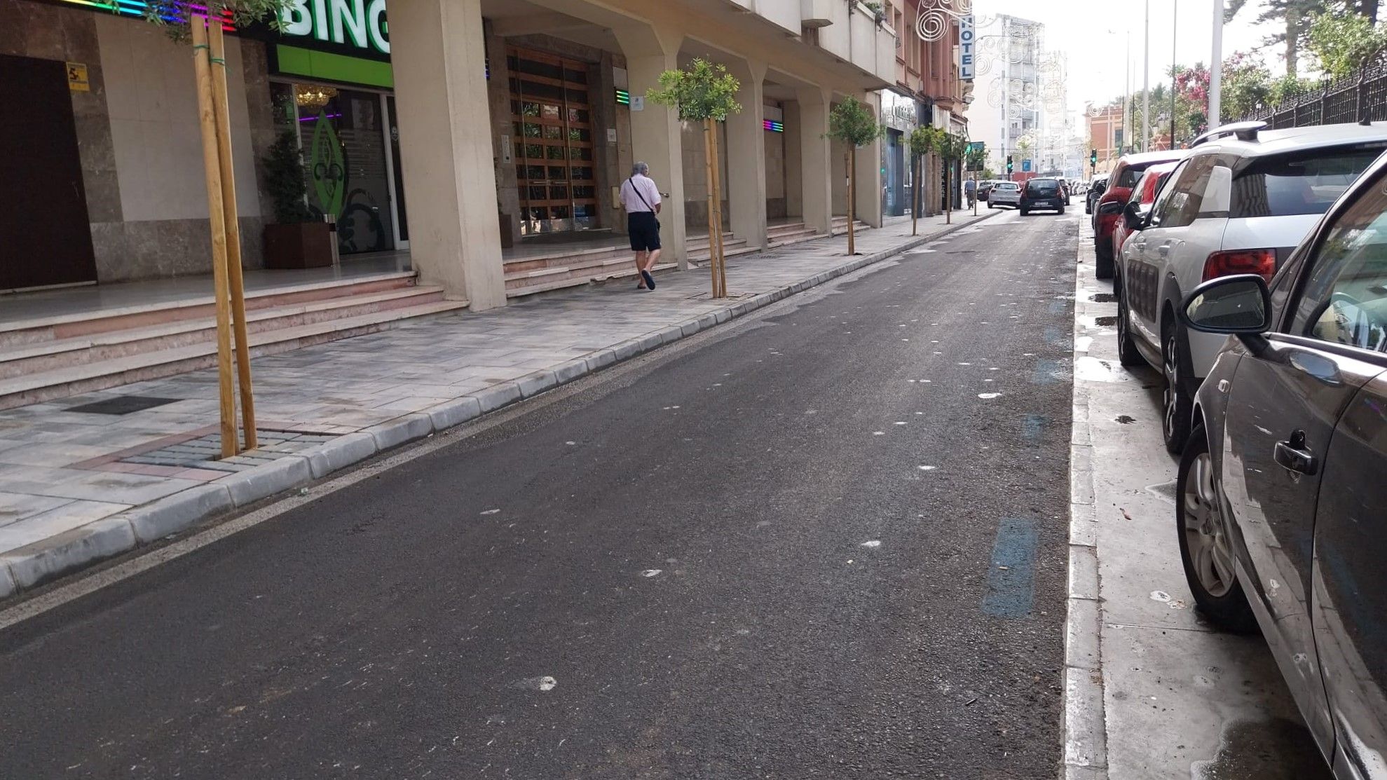 Abierta al tráfico la avenida de España tras la reposición del firme en la calzada.