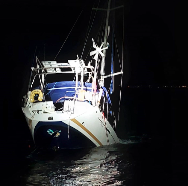 Las orcas del Estrecho hunden un nuevo velero en Tarifa.