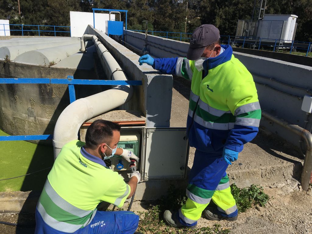 Trabajadores Aqualia en EDAR Atlanterra.