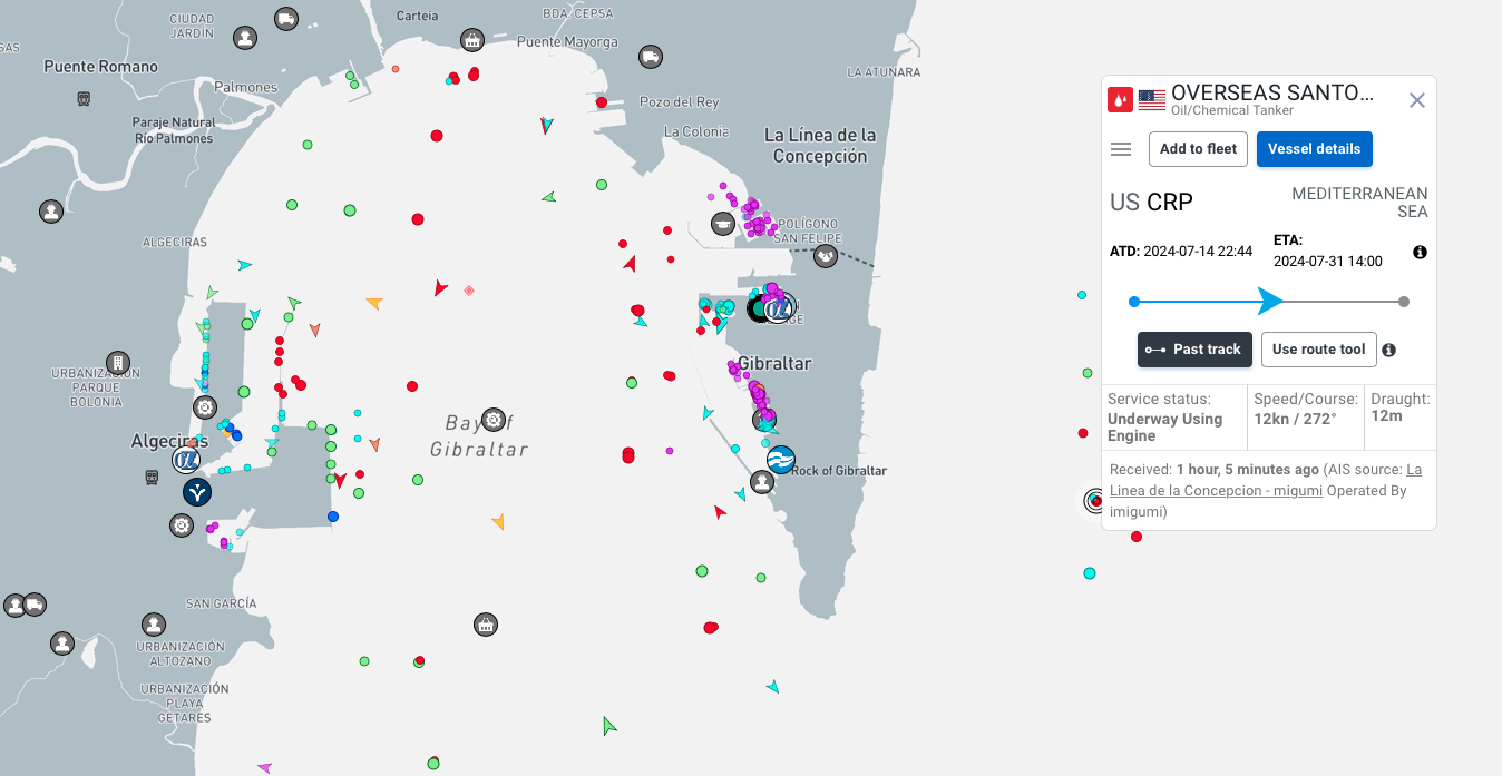El 'Overseas Santorini', en la cara este del Peñón a pesar de los desmentidos de Gibraltar.
